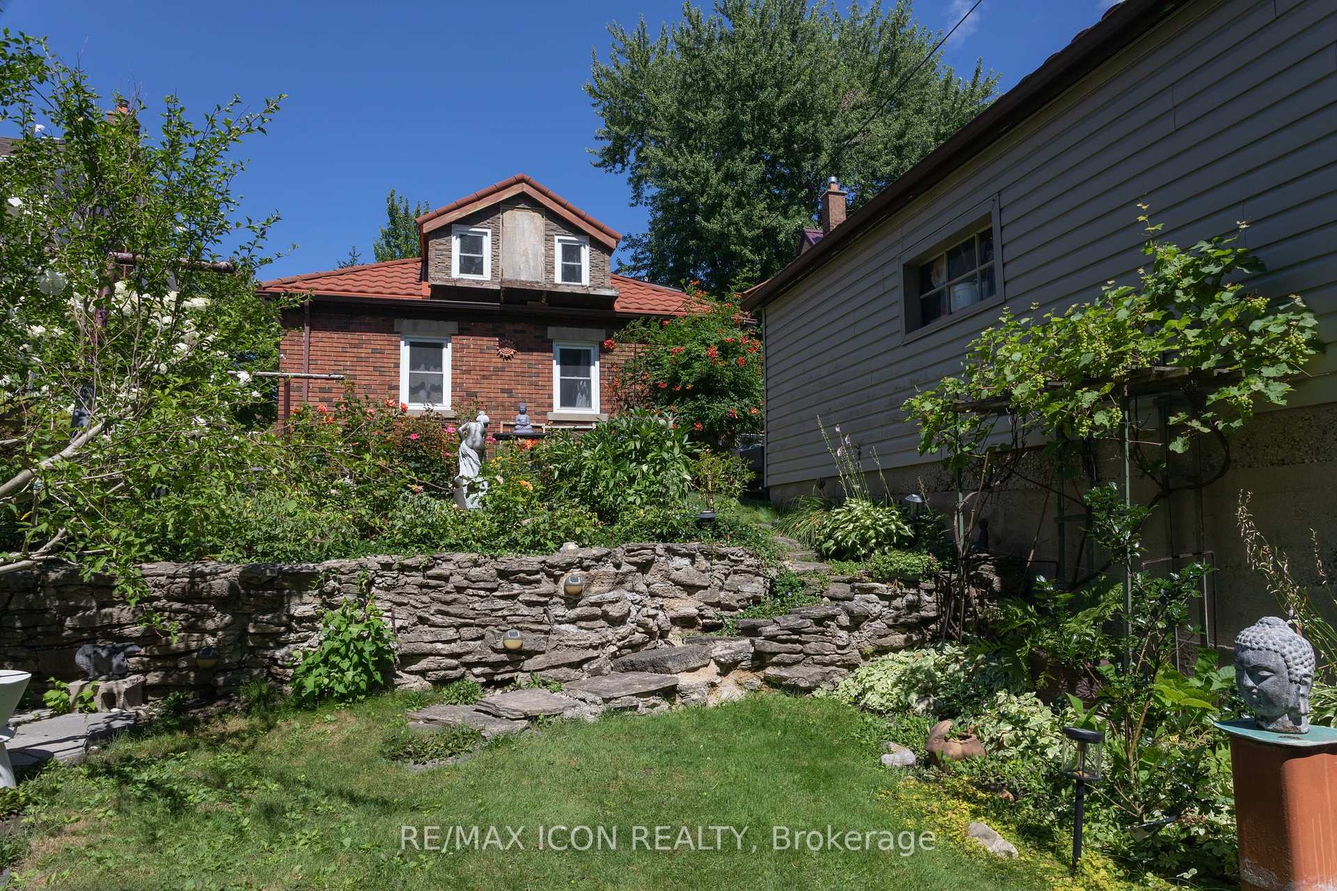 Photo 42 of 299 Park Street, Kitchener, KW Hospital — HOMEH