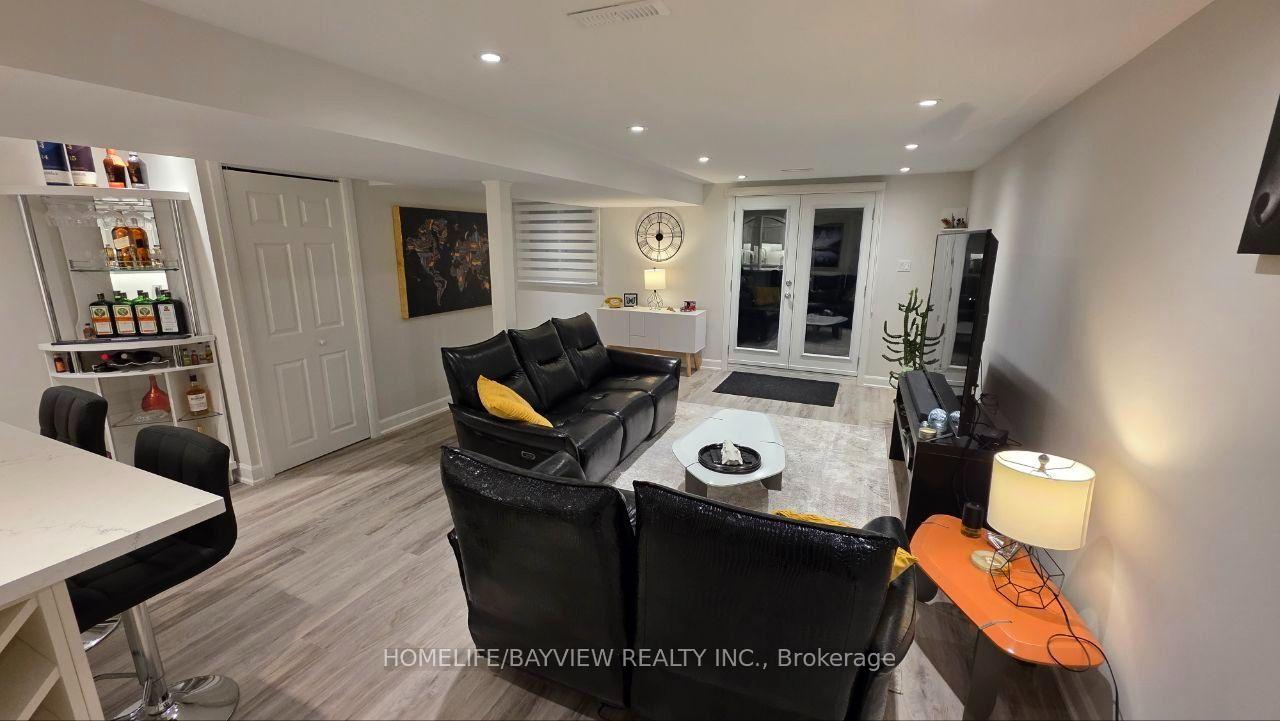 Photo 5 of Unit Basement, 385 Erin Trail, Newmarket, Bristol-London — HOMEH