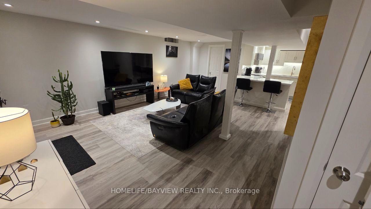 Photo 7 of Unit Basement, 385 Erin Trail, Newmarket, Bristol-London — HOMEH