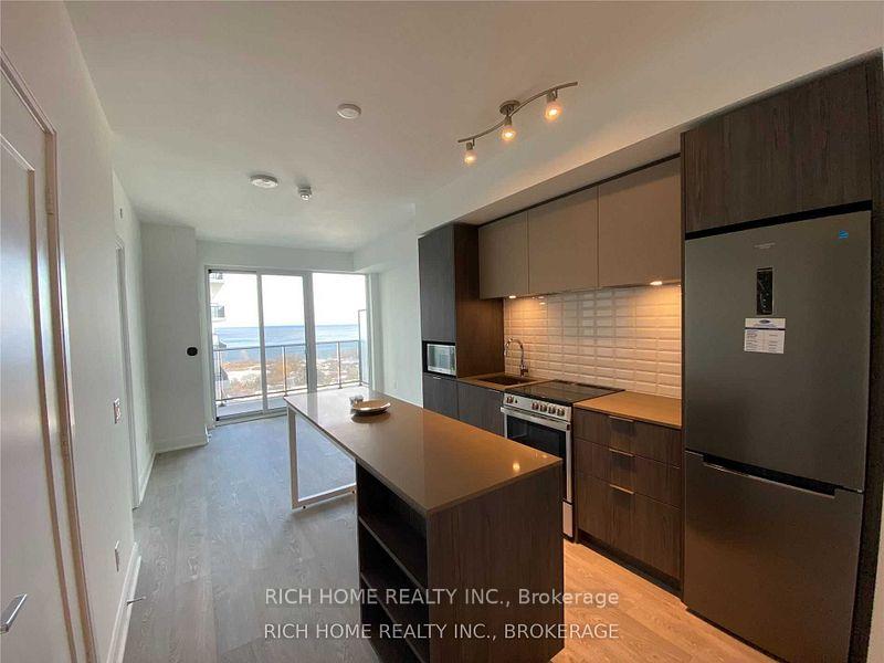 Photo 7 of 70 Annie craig Drive, Etobicoke, Mimico — HOMEH