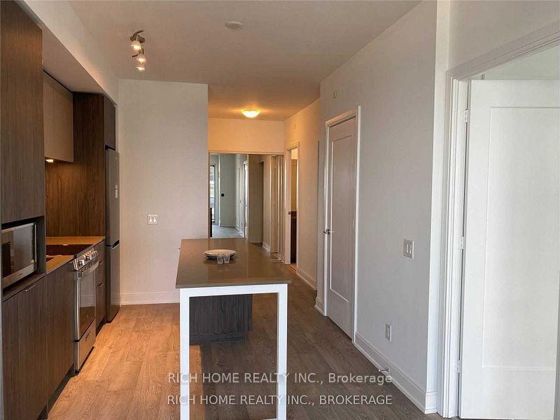 Photo 8 of 70 Annie craig Drive, Etobicoke, Mimico — HOMEH