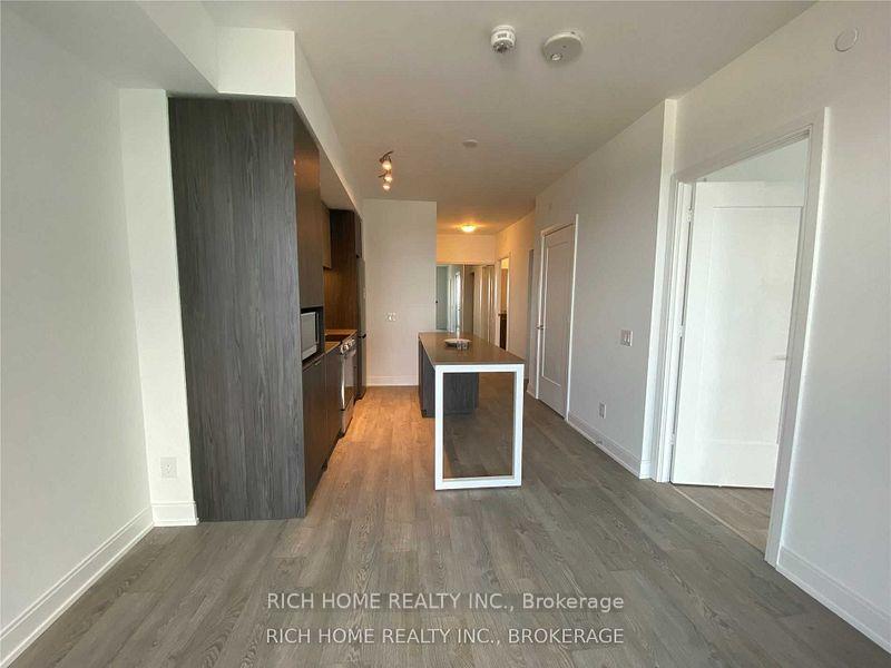 Photo 10 of 70 Annie craig Drive, Etobicoke, Mimico — HOMEH