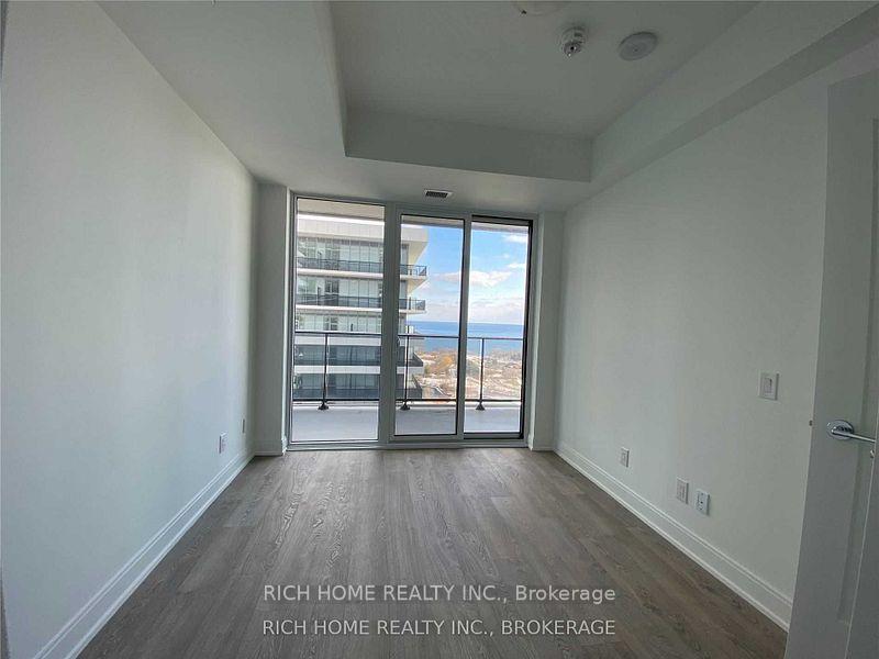 Photo 12 of 70 Annie craig Drive, Etobicoke, Mimico — HOMEH
