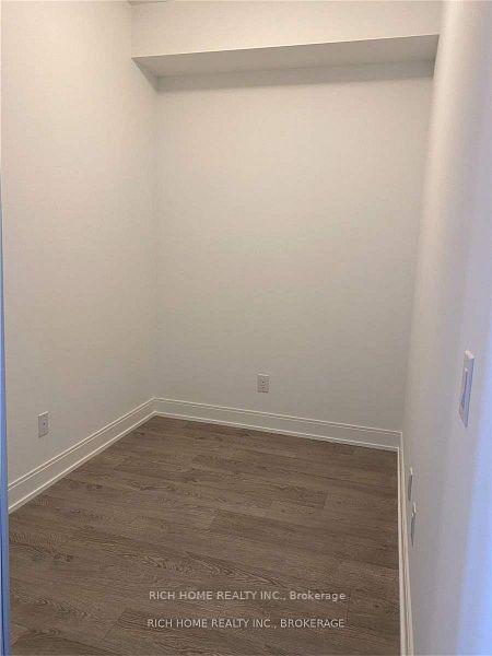 Photo 17 of 70 Annie craig Drive, Etobicoke, Mimico — HOMEH