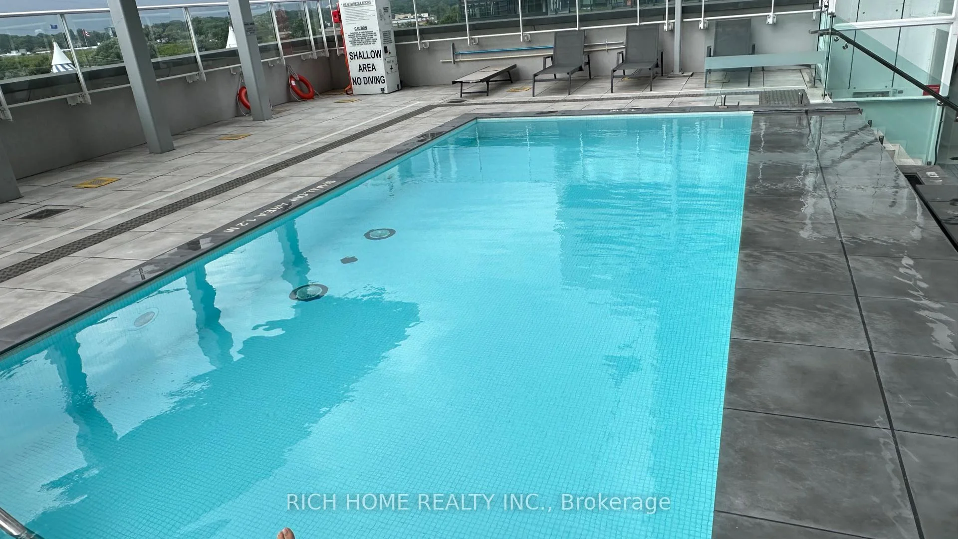 Photo 23 of 70 Annie craig Drive, Etobicoke, Mimico — HOMEH