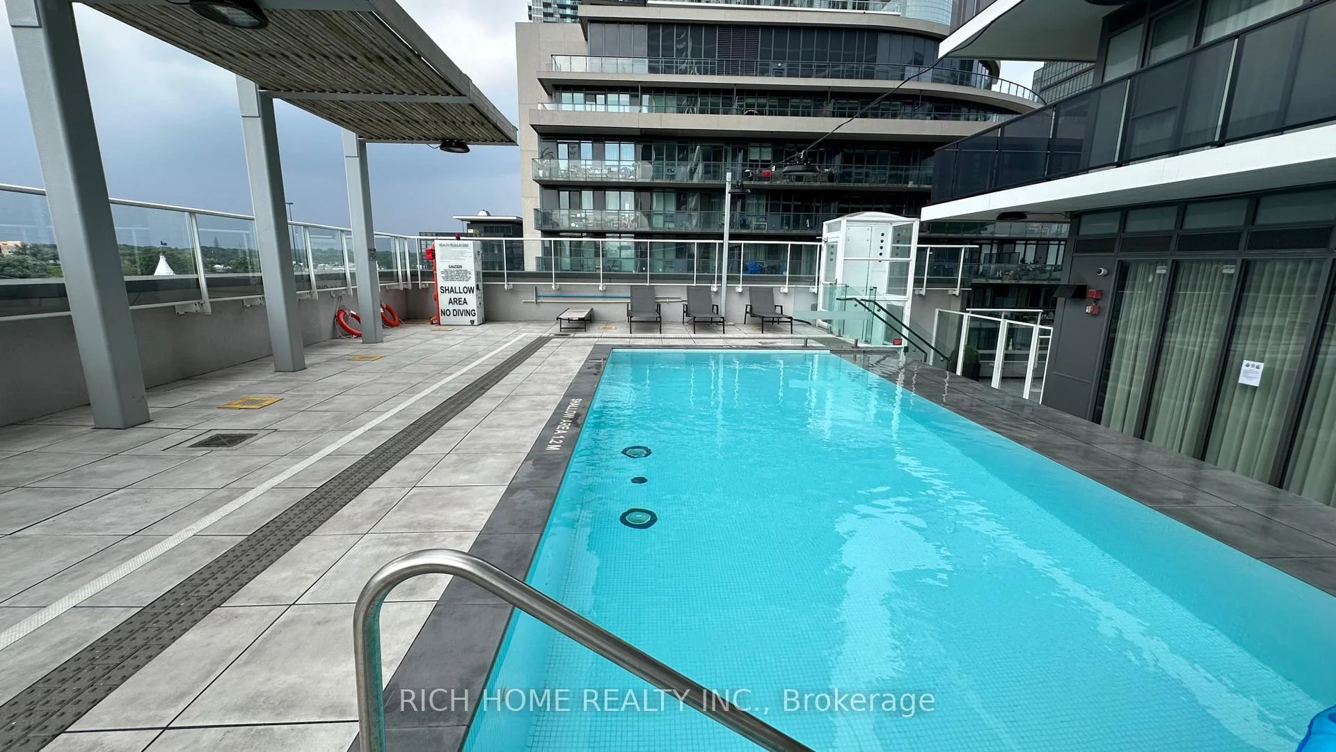 Photo 27 of 70 Annie craig Drive, Etobicoke, Mimico — HOMEH
