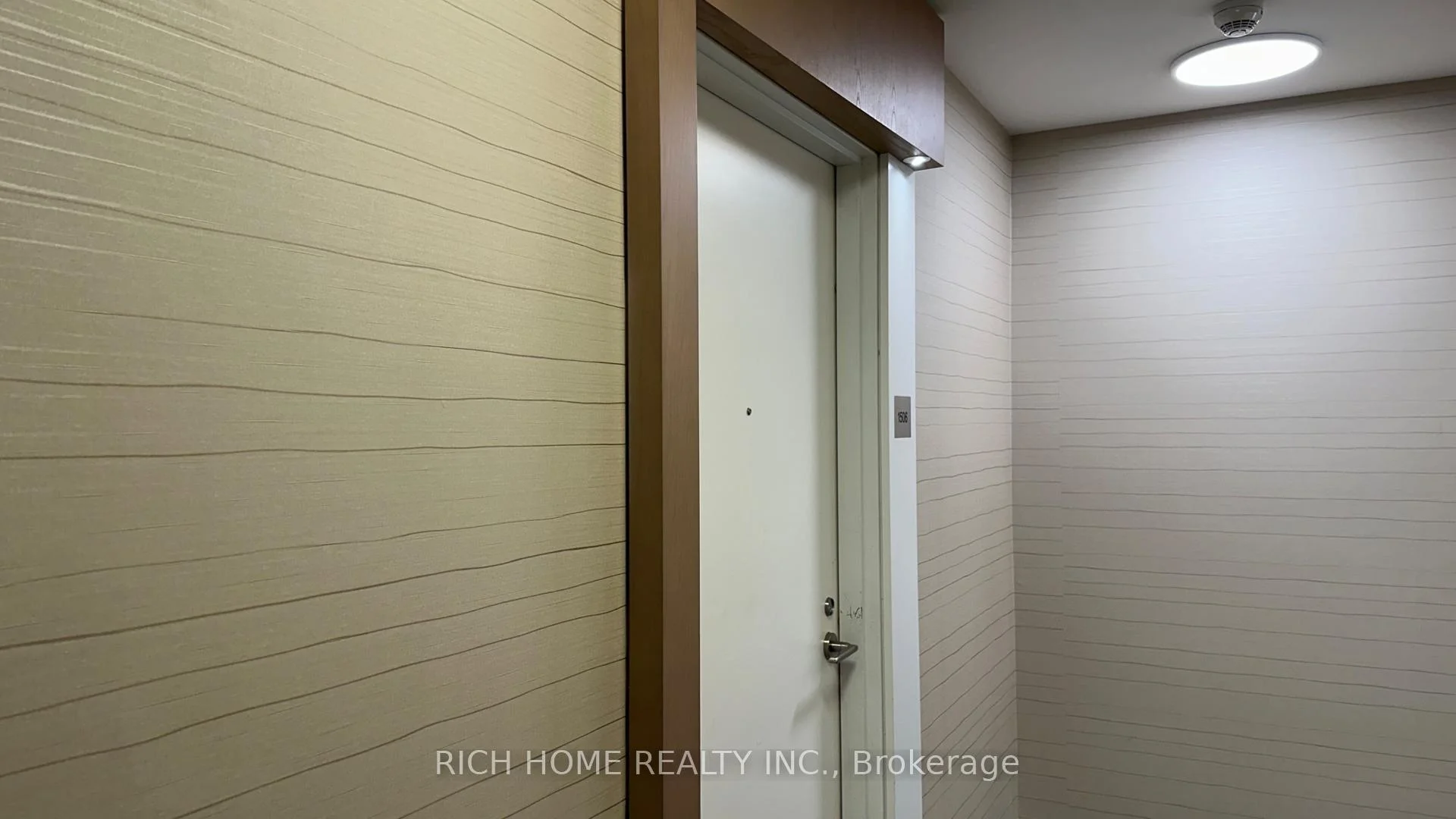 Photo 32 of 70 Annie craig Drive, Etobicoke, Mimico — HOMEH