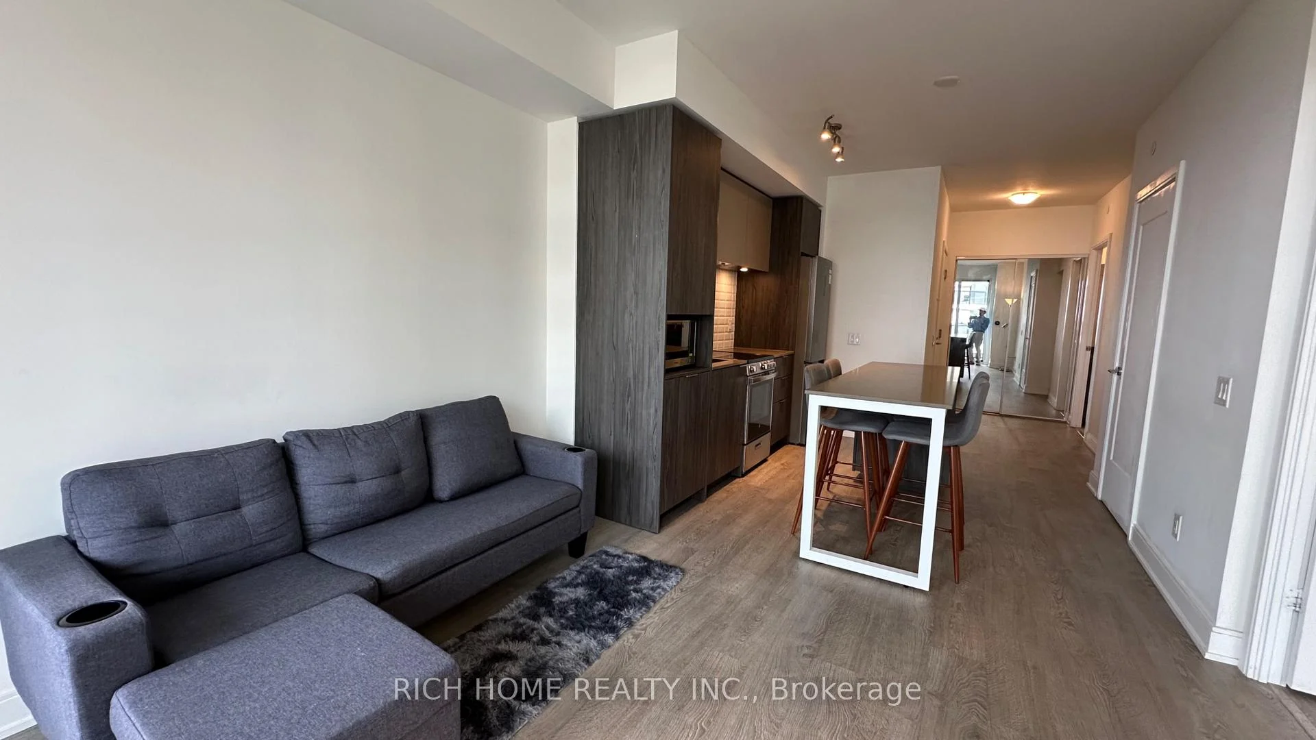 Photo 38 of 70 Annie craig Drive, Etobicoke, Mimico — HOMEH