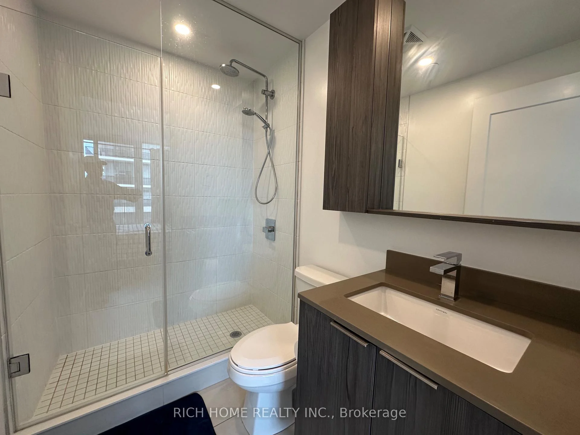 Photo 39 of 70 Annie craig Drive, Etobicoke, Mimico — HOMEH