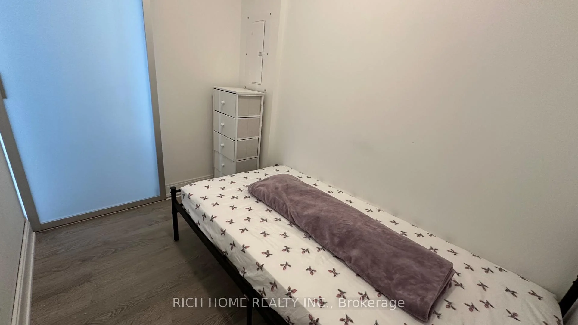 Photo 43 of 70 Annie craig Drive, Etobicoke, Mimico — HOMEH