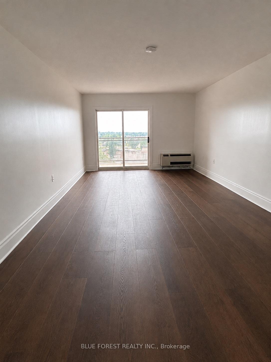Photo 6 of Unit 906, 858 Commissioners Road E, London, South H — HOMEH