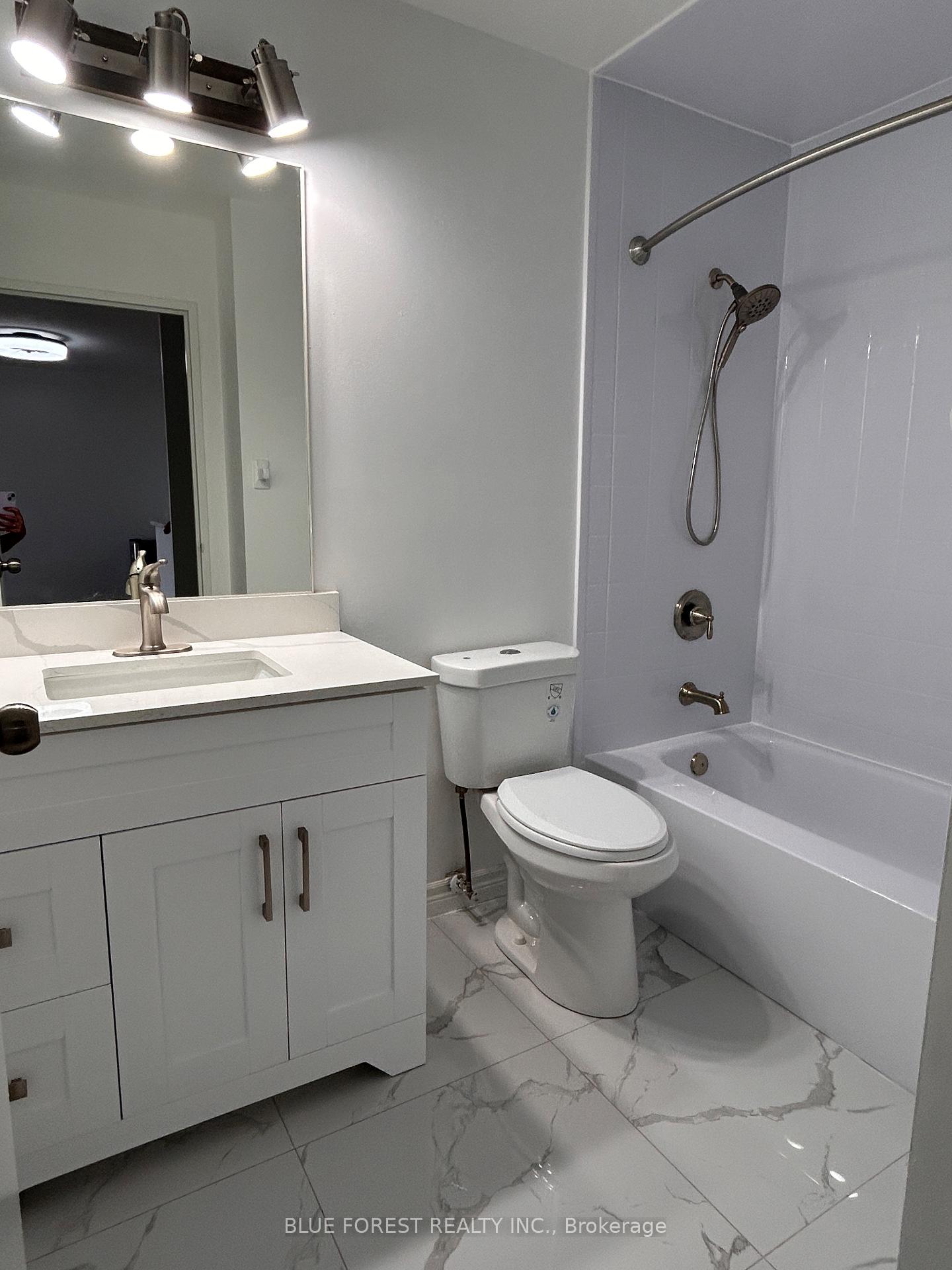 Photo 11 of Unit 906, 858 Commissioners Road E, London, South H — HOMEH