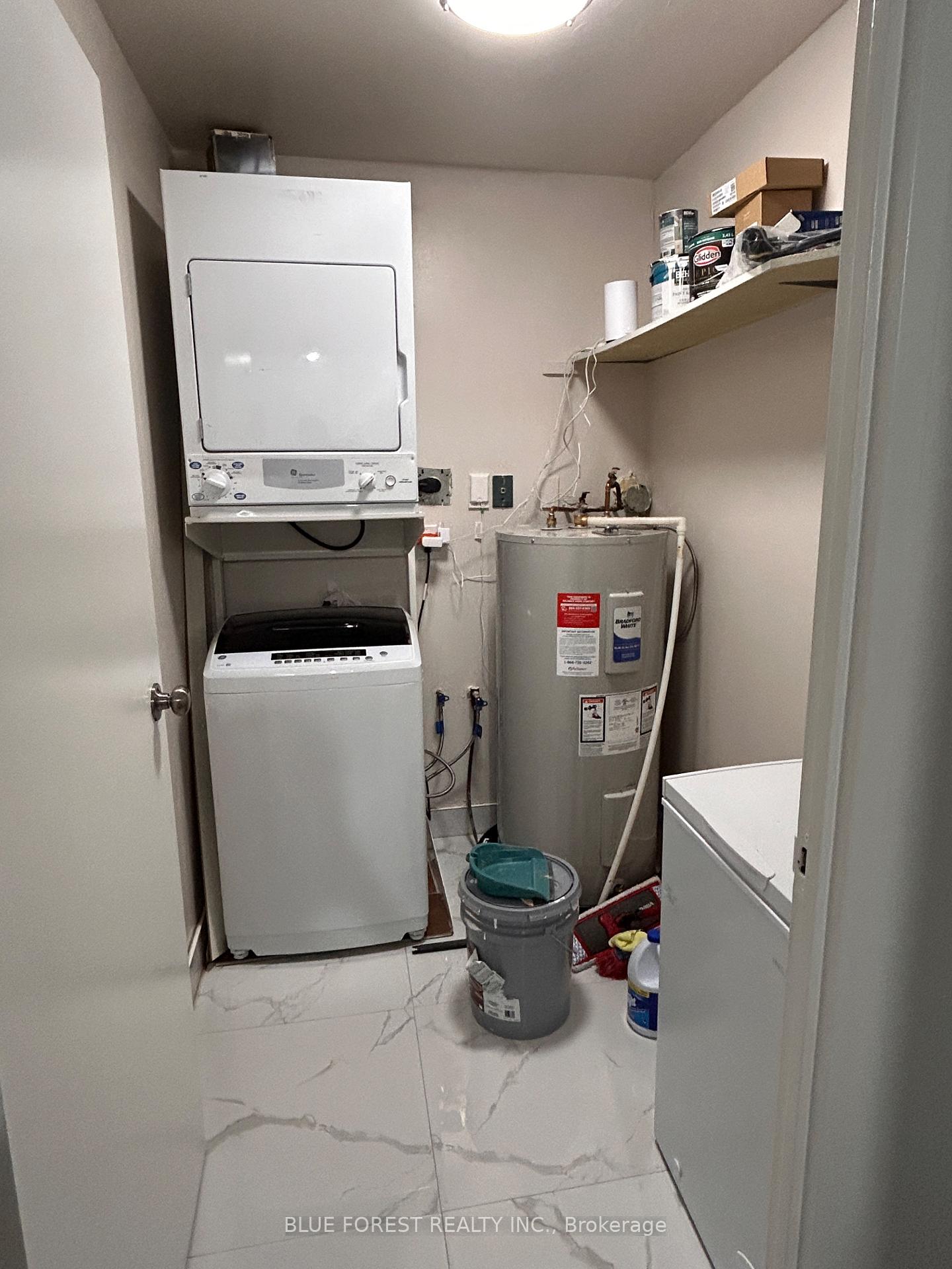 Photo 13 of Unit 906, 858 Commissioners Road E, London, South H — HOMEH