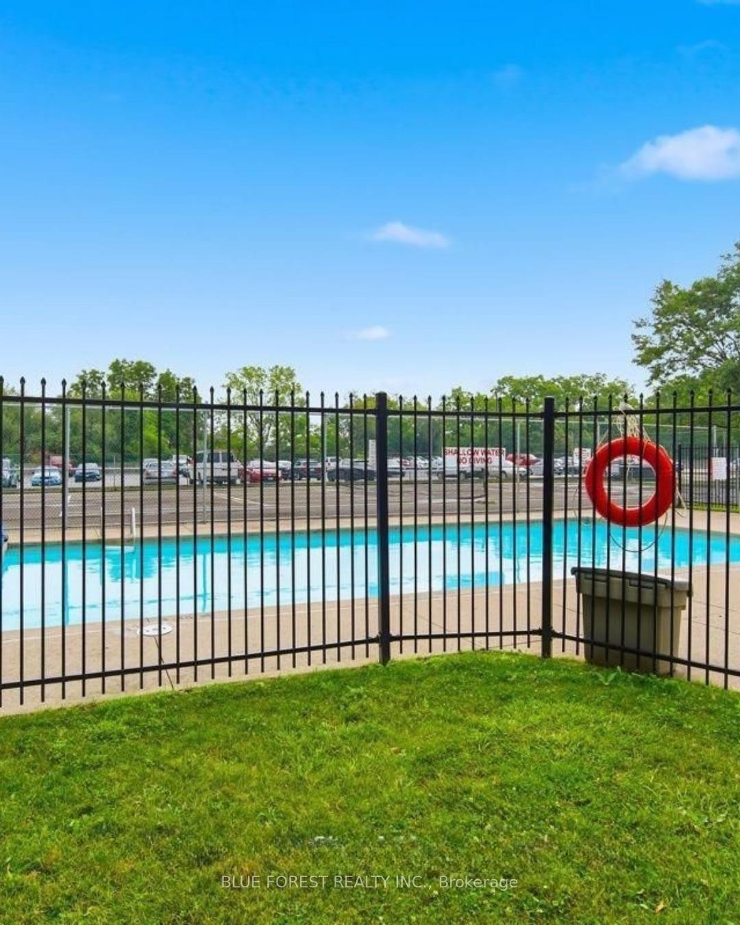 Photo 14 of Unit 906, 858 Commissioners Road E, London, South H — HOMEH