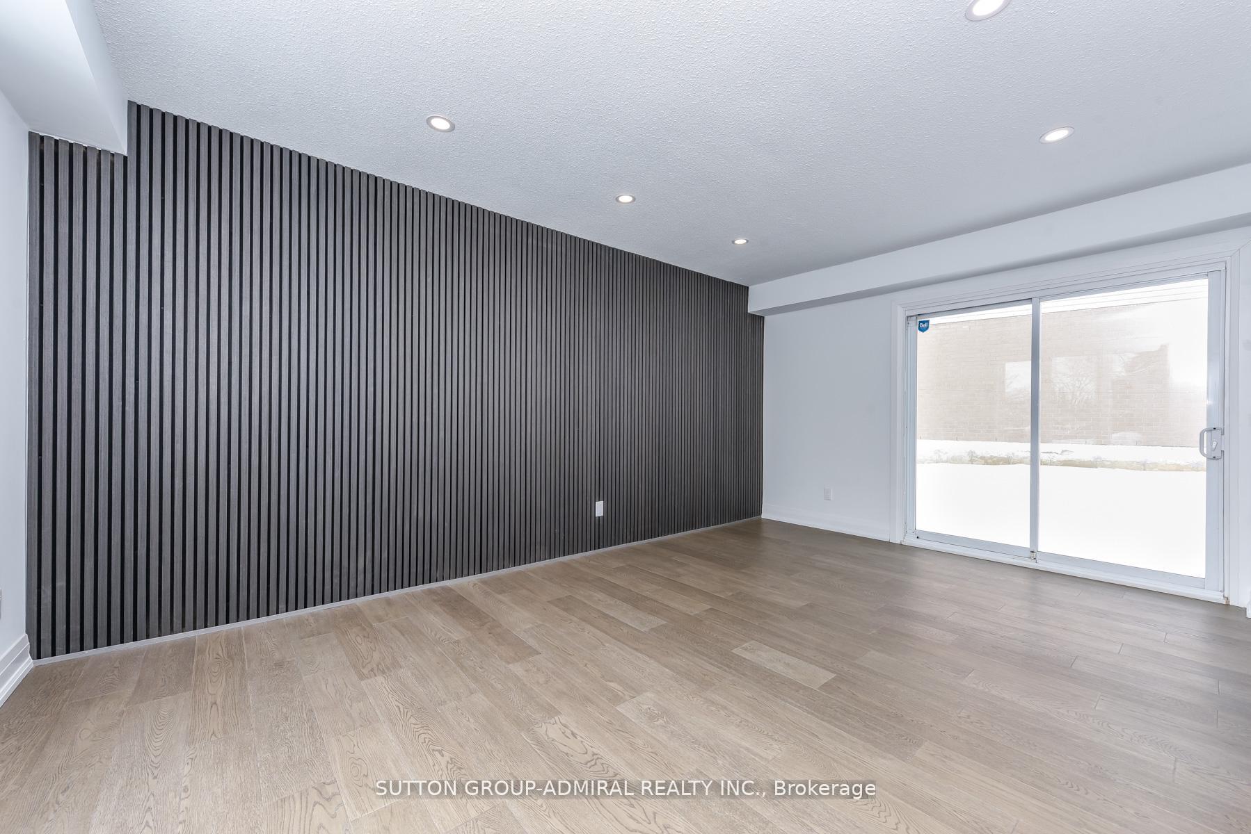 Photo 11 of 4 Hardcastle Court, Brampton, Central Park — HOMEH