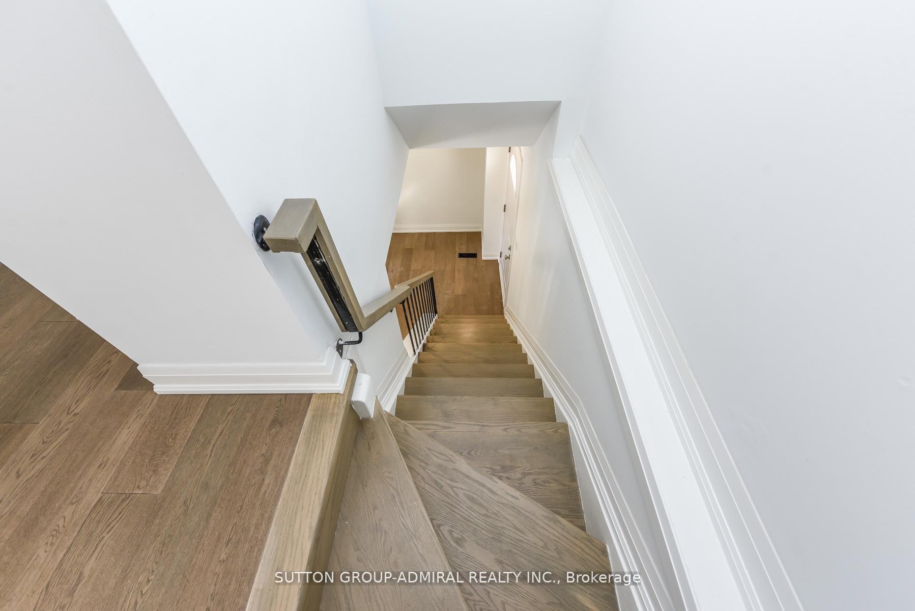 Photo 34 of 4 Hardcastle Court, Brampton, Central Park — HOMEH