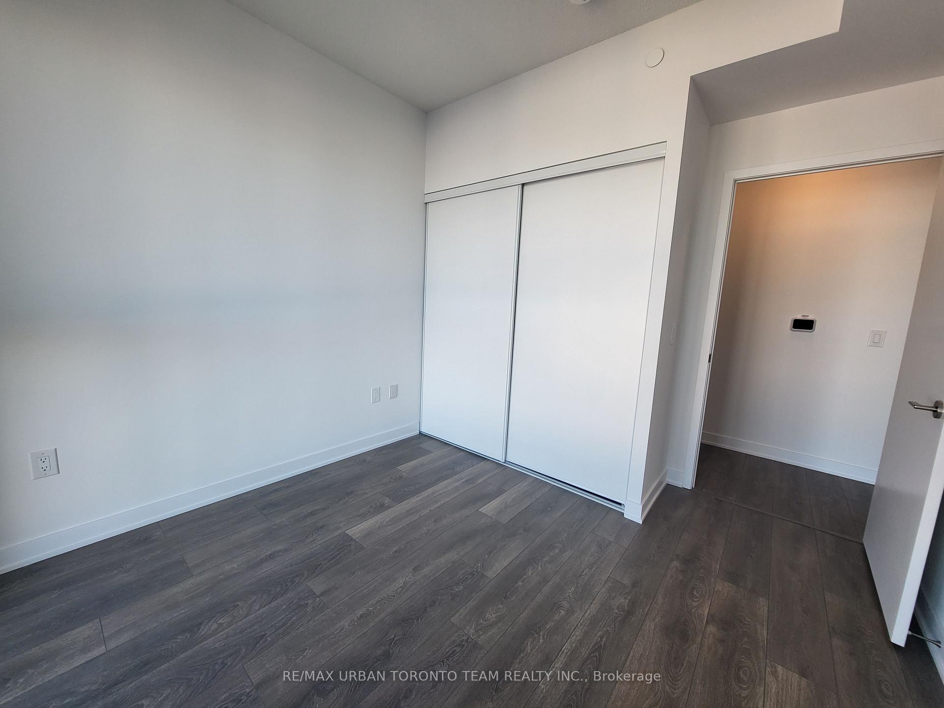 Photo 8 of Unit 601, 38 Honeycrisp Crescent, Vaughan, Vaughan Corporate Centre — HOMEH