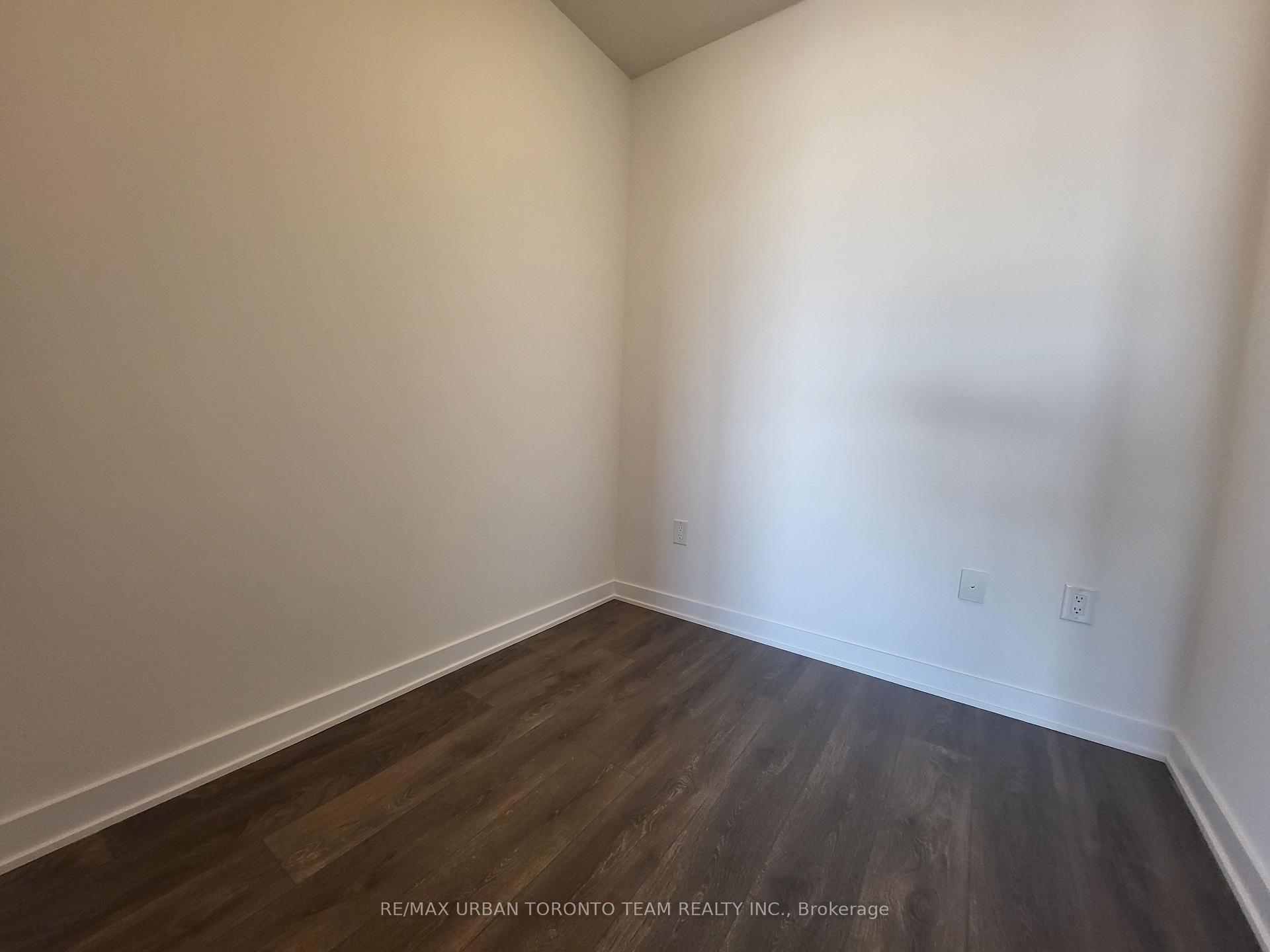 Photo 10 of Unit 601, 38 Honeycrisp Crescent, Vaughan, Vaughan Corporate Centre — HOMEH