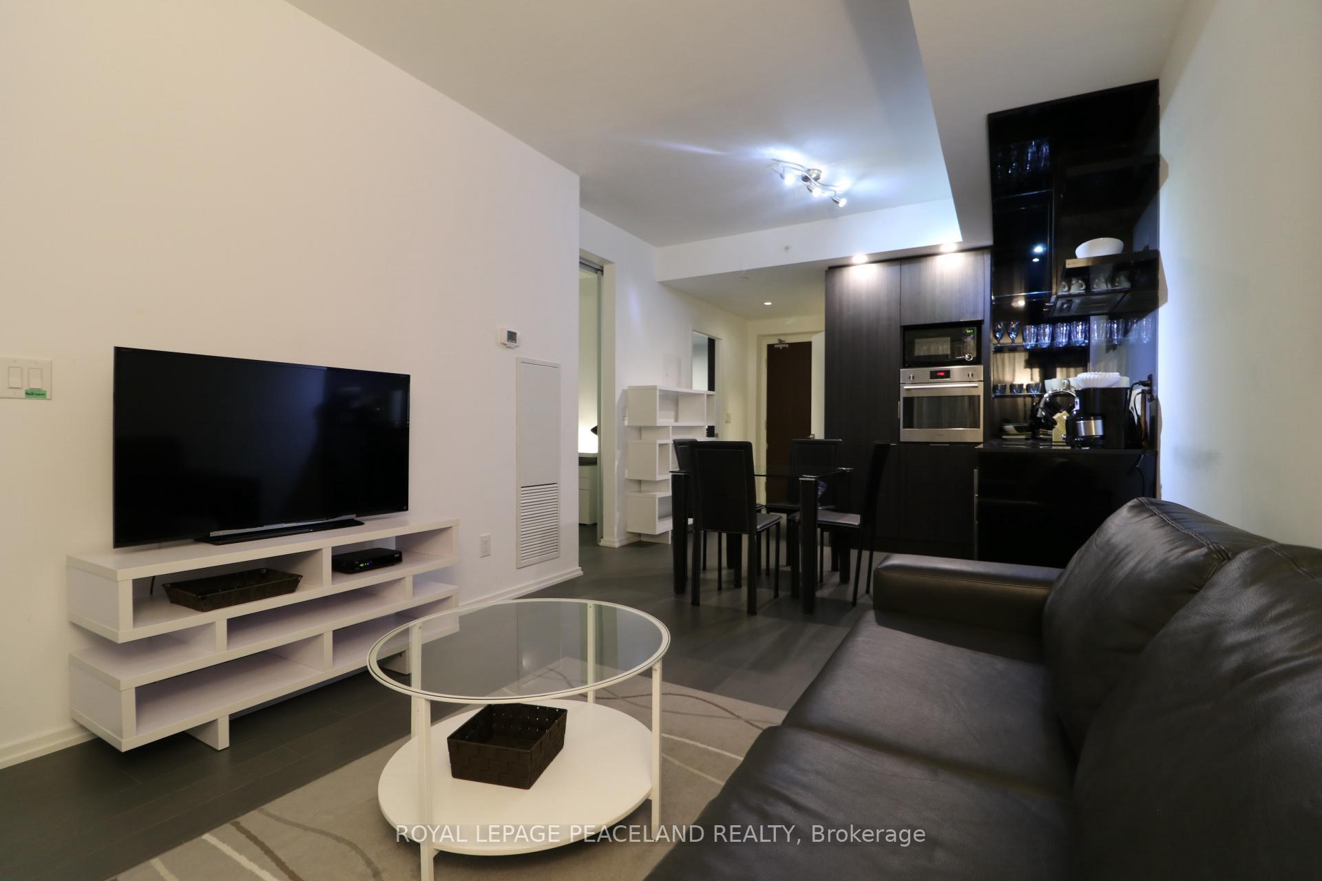 Photo 2 of Unit 809, 70 Temperance Street, Toronto, Bay Street Corridor — HOMEH