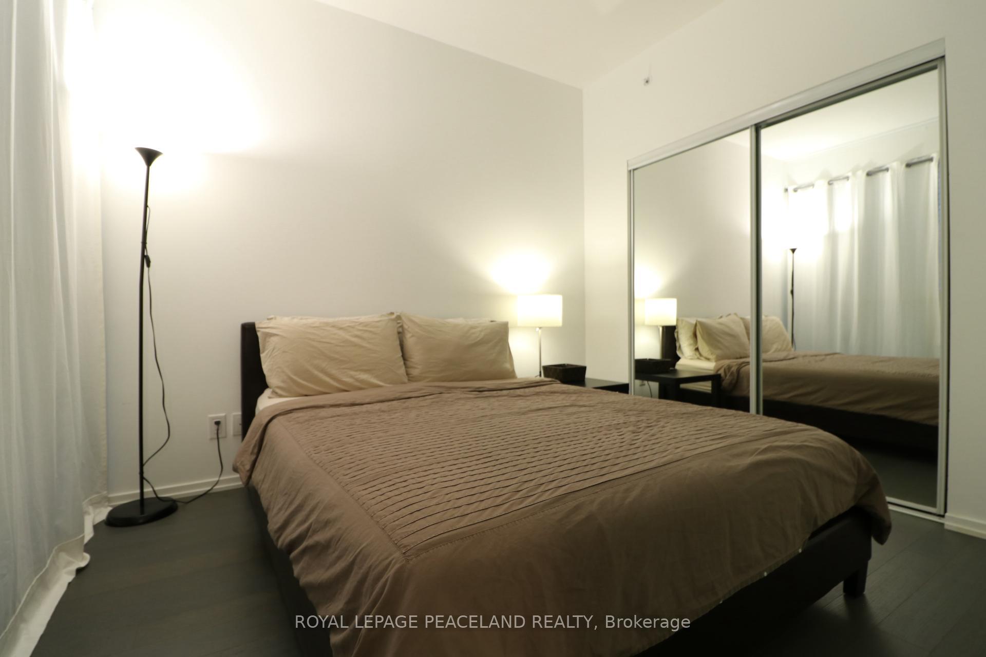 Photo 5 of Unit 809, 70 Temperance Street, Toronto, Bay Street Corridor — HOMEH