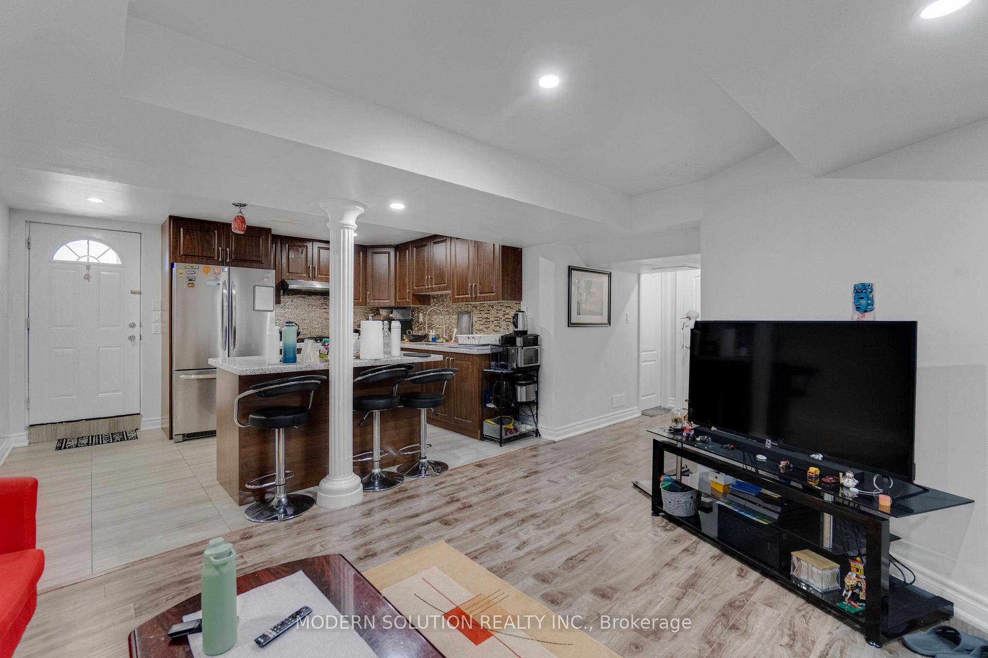 Photo 42 of 4 Overhold Crescent, Richmond Hill, Jefferson — HOMEH