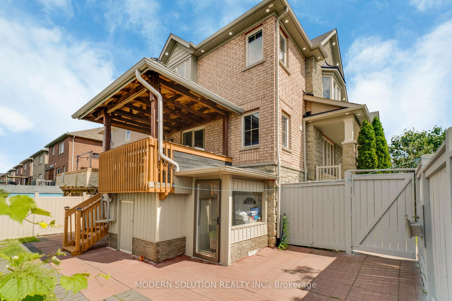 Photo 48 of 4 Overhold Crescent, Richmond Hill, Jefferson — HOMEH