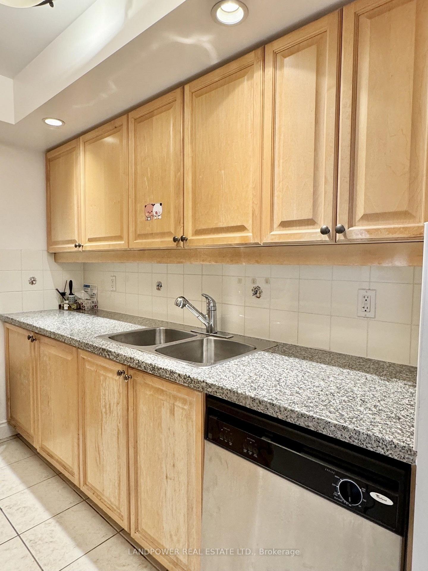 Photo 8 of Unit 1901, 10 Northtown Way, North York, Willowdale East — HOMEH