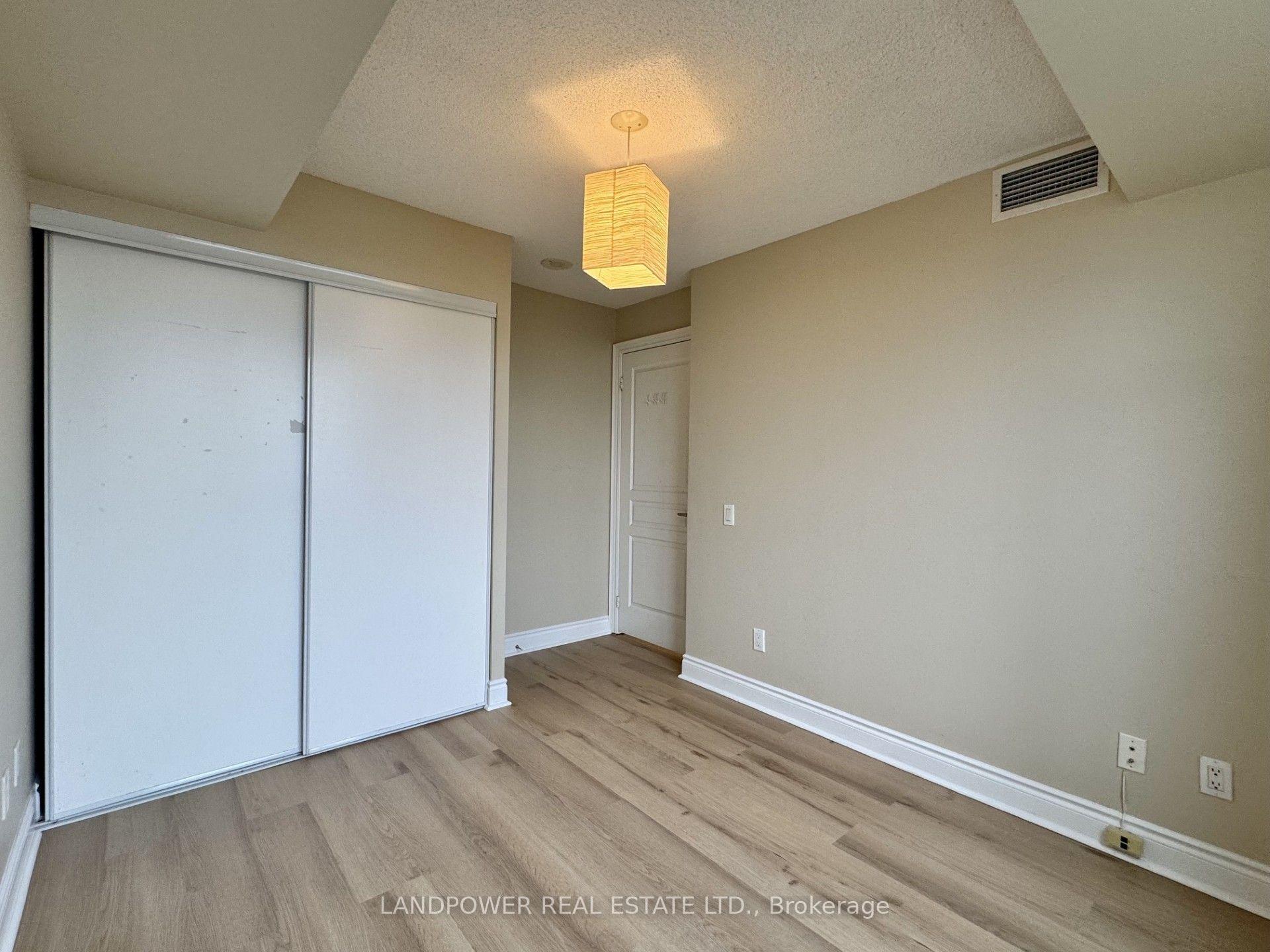 Photo 17 of Unit 1901, 10 Northtown Way, North York, Willowdale East — HOMEH