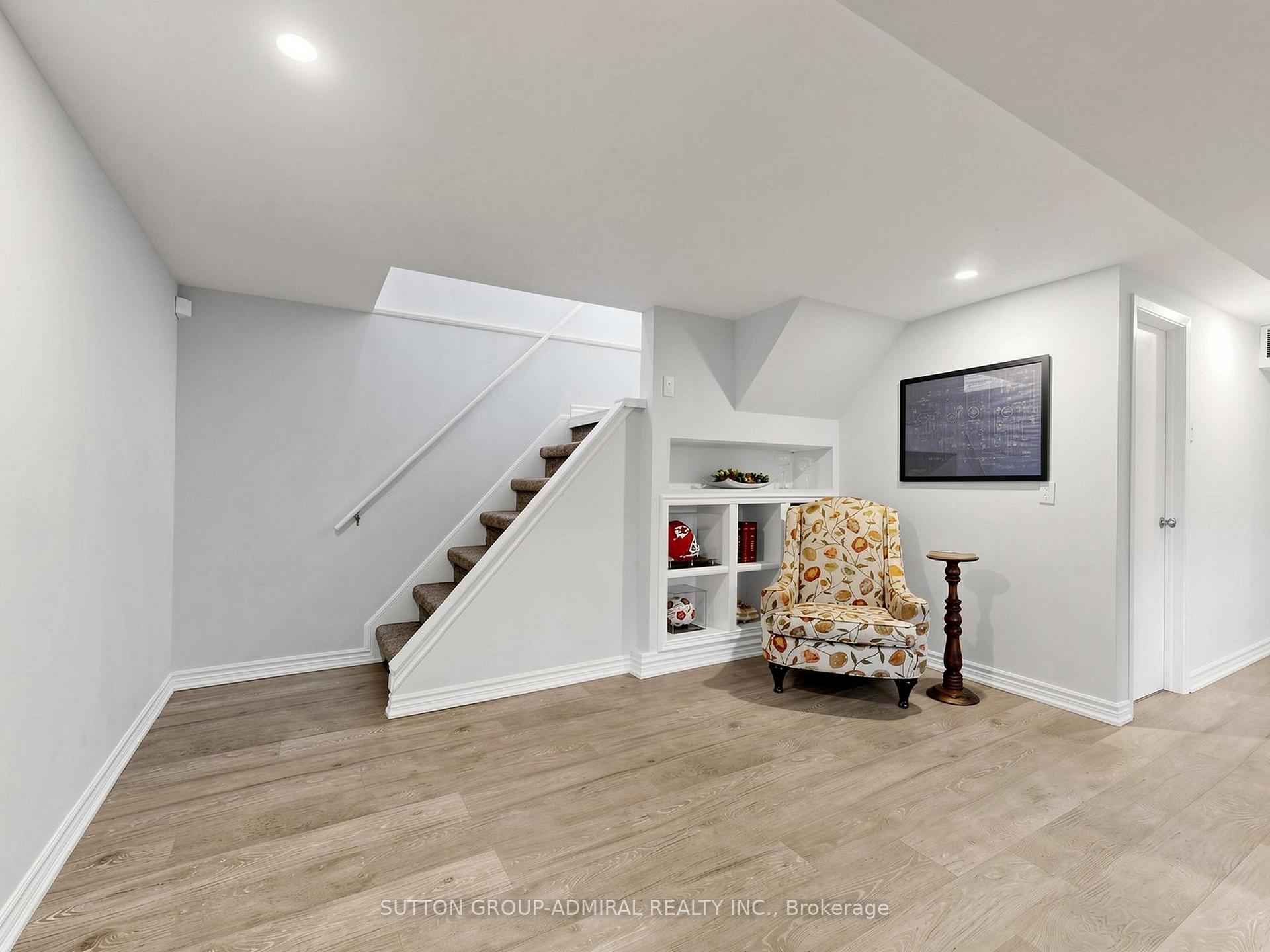 Photo 24 of 1864 Hindhead Road, Mississauga, Clarkson — HOMEH