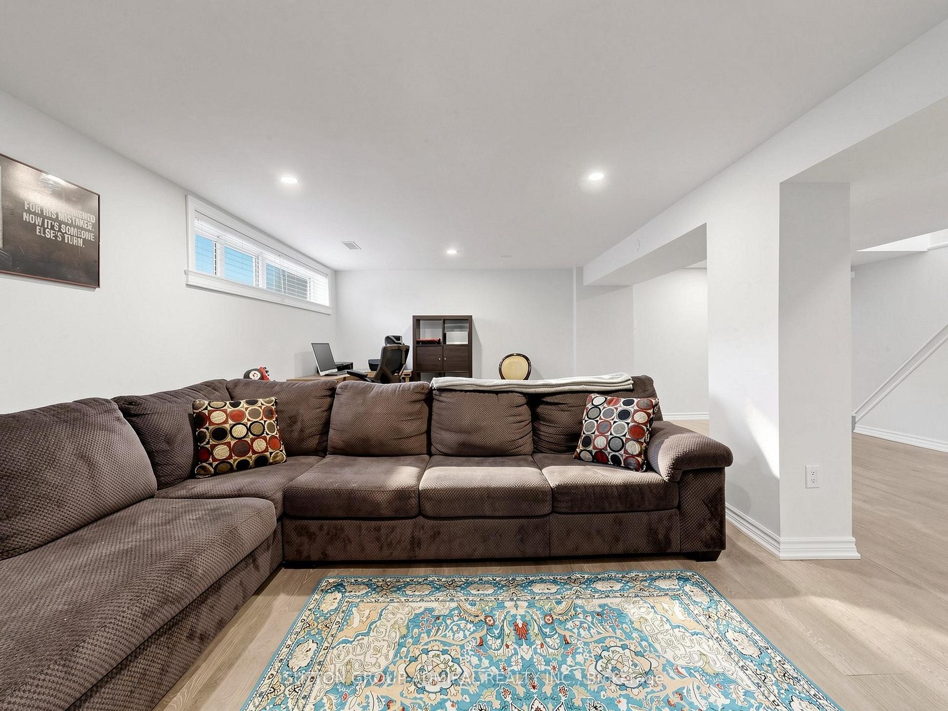 Photo 26 of 1864 Hindhead Road, Mississauga, Clarkson — HOMEH