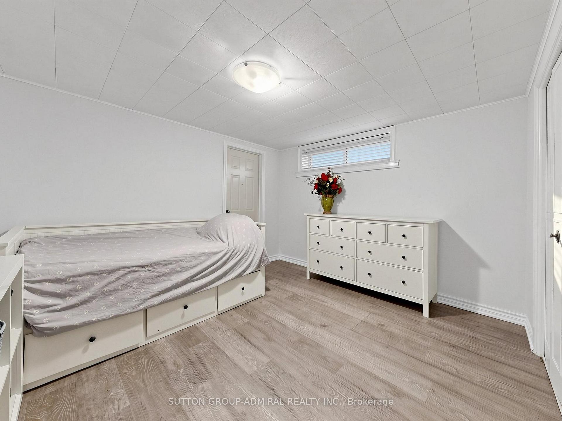 Photo 30 of 1864 Hindhead Road, Mississauga, Clarkson — HOMEH