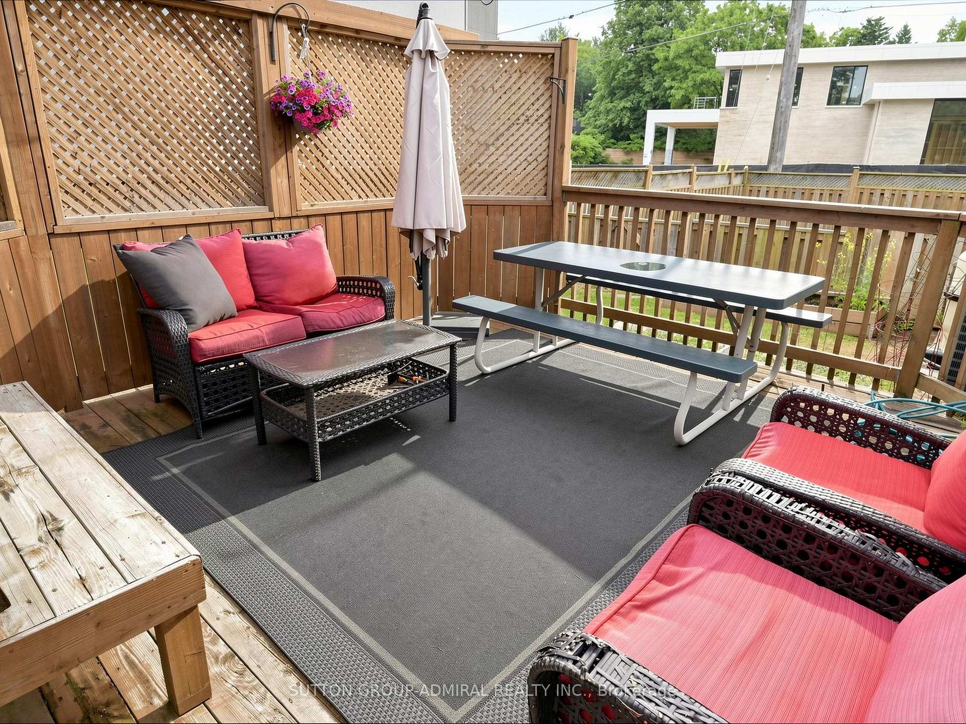 Photo 33 of 1864 Hindhead Road, Mississauga, Clarkson — HOMEH
