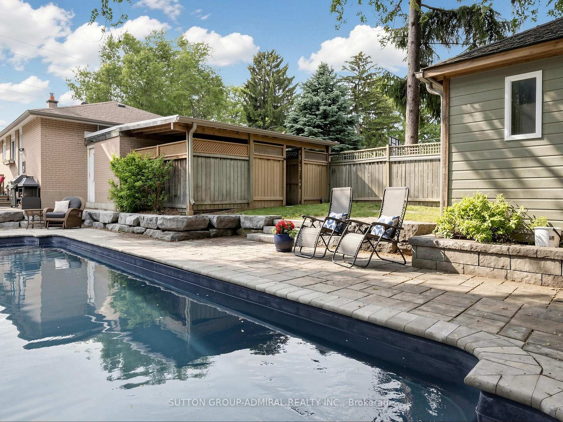 Photo 44 of 1864 Hindhead Road, Mississauga, Clarkson — HOMEH