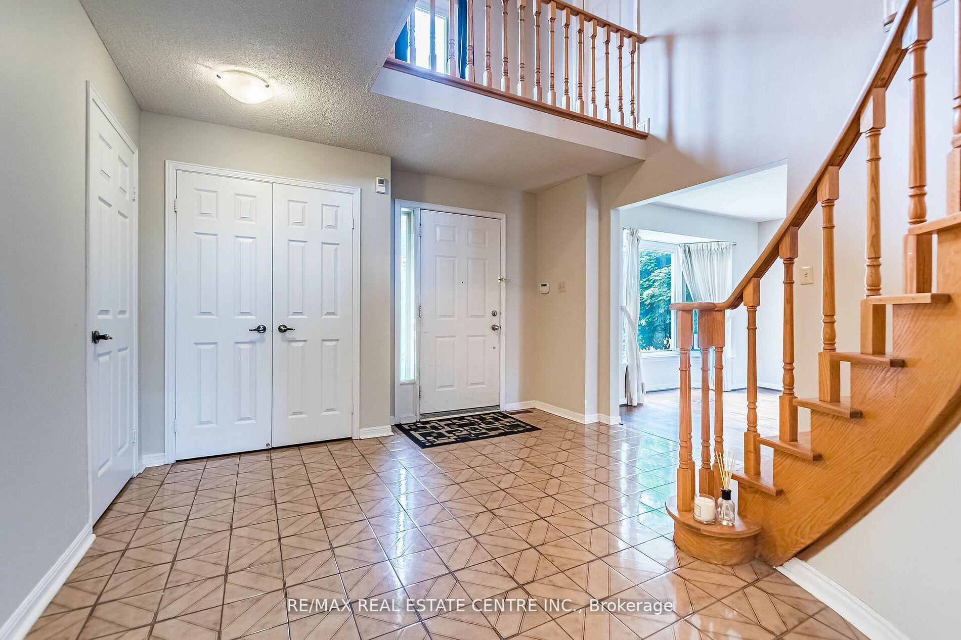 Photo 12 of 1134 Deer Run, Mississauga, Creditview — HOMEH