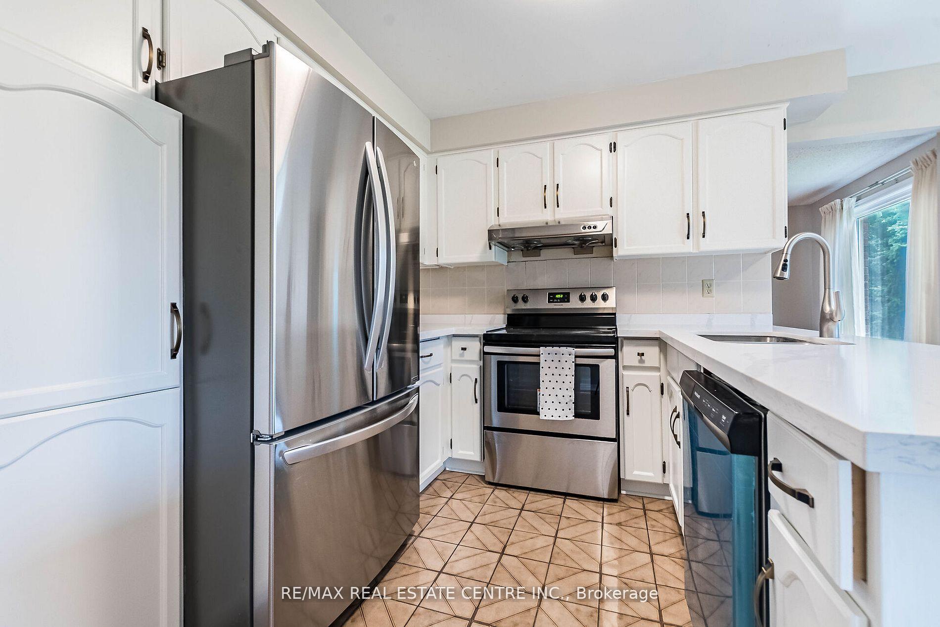 Photo 28 of 1134 Deer Run, Mississauga, Creditview — HOMEH