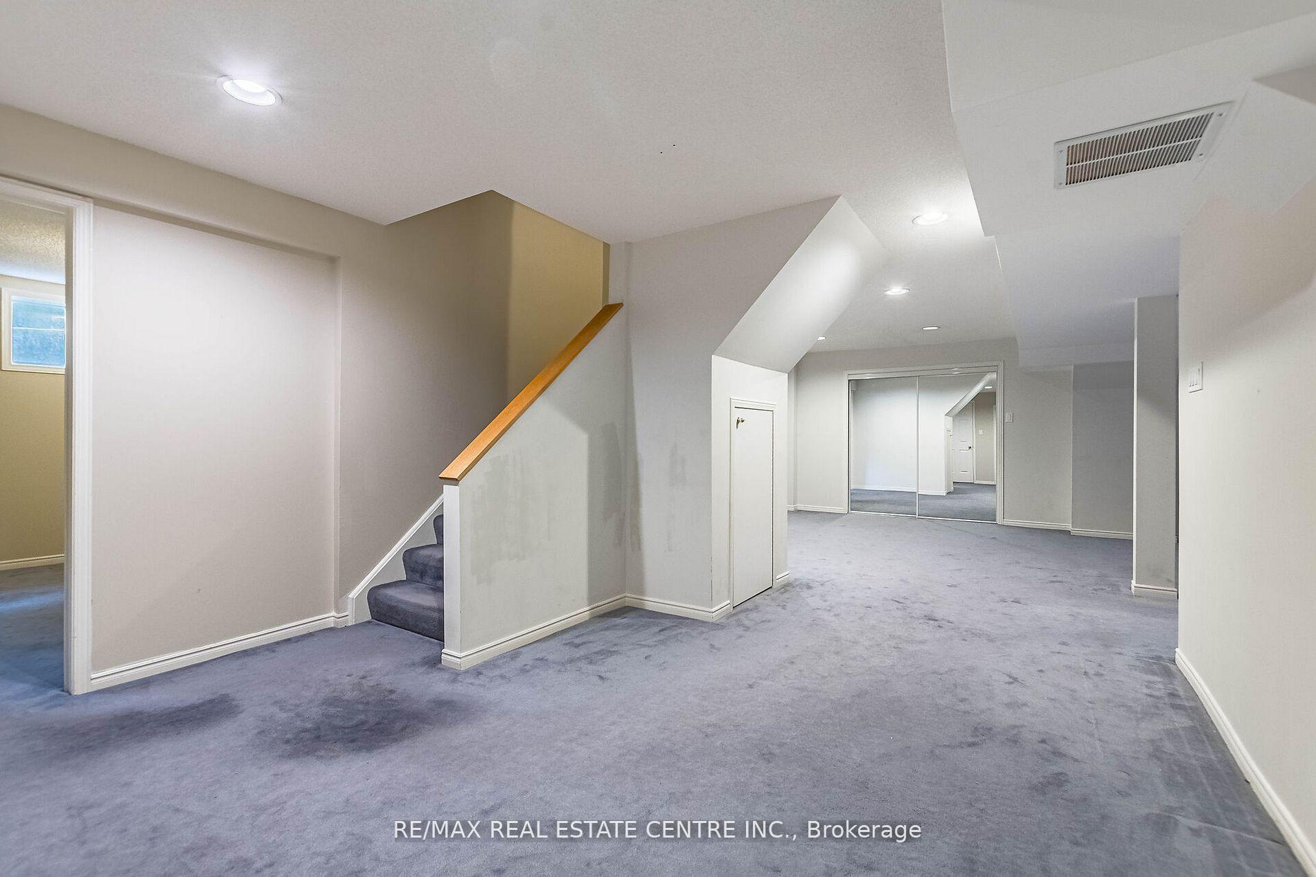 Photo 31 of 1134 Deer Run, Mississauga, Creditview — HOMEH