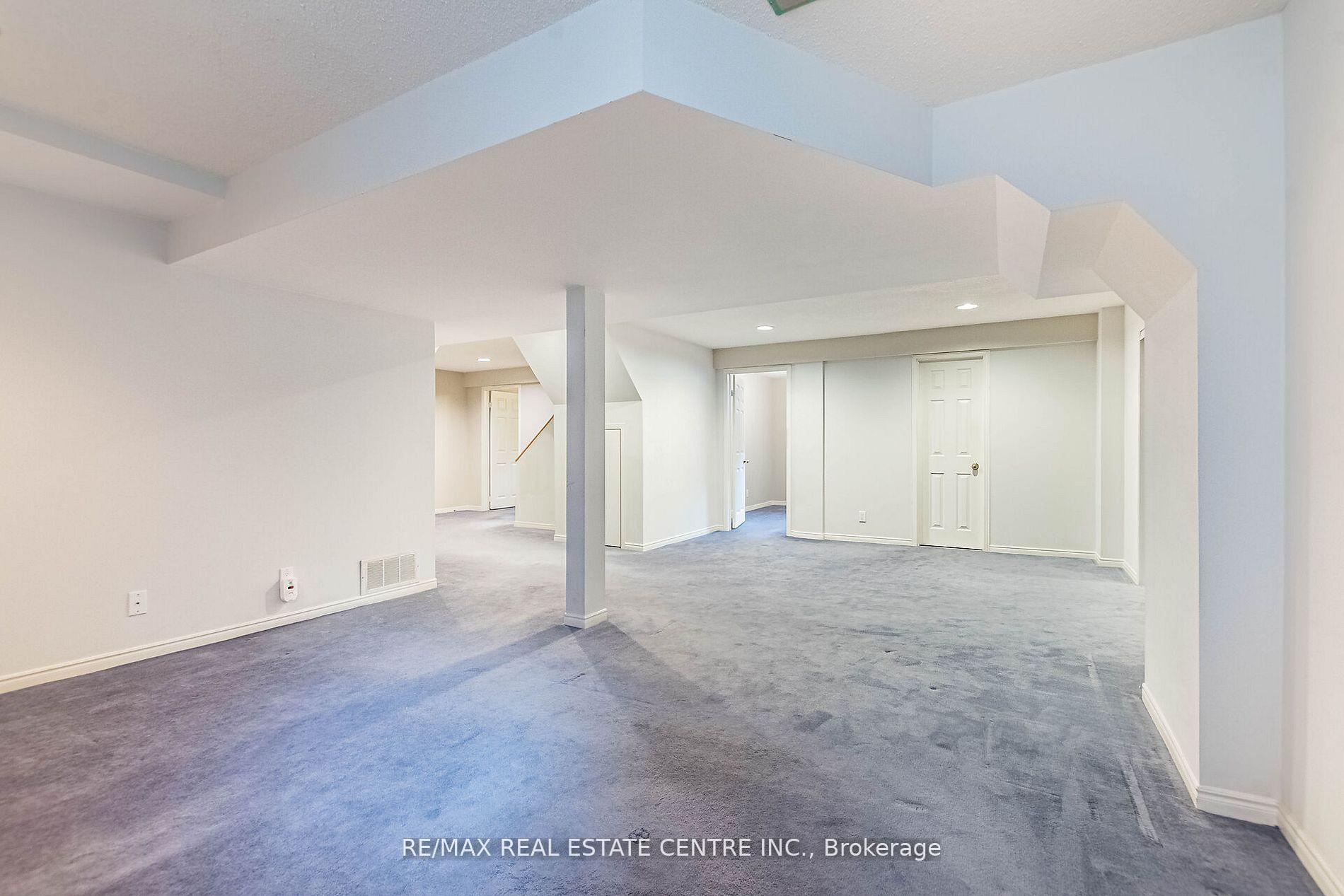 Photo 32 of 1134 Deer Run, Mississauga, Creditview — HOMEH