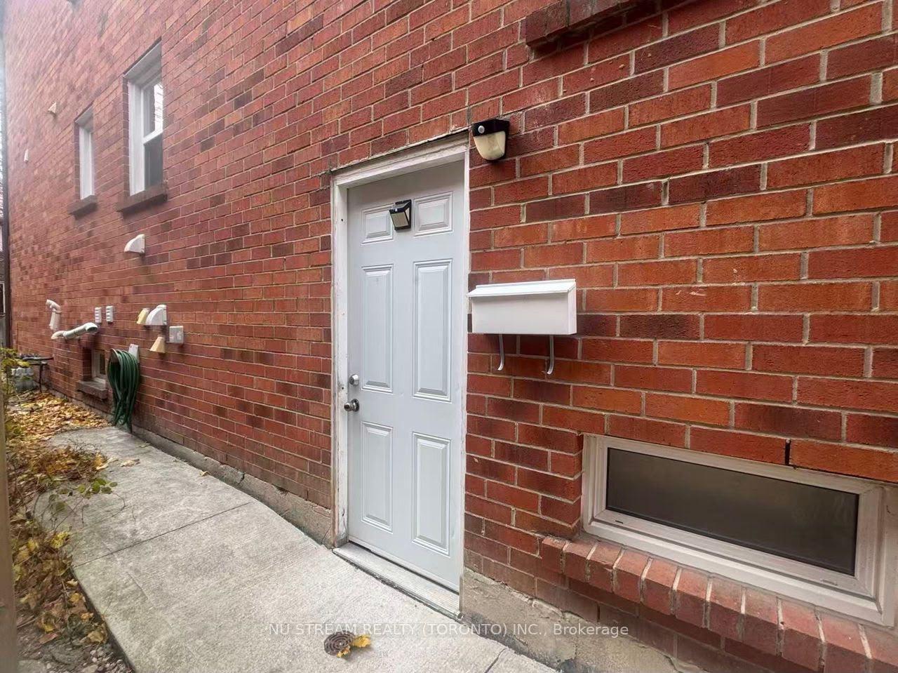 Photo 2 of 4144 Lastrada Lower Heights, Mississauga, Creditview — HOMEH