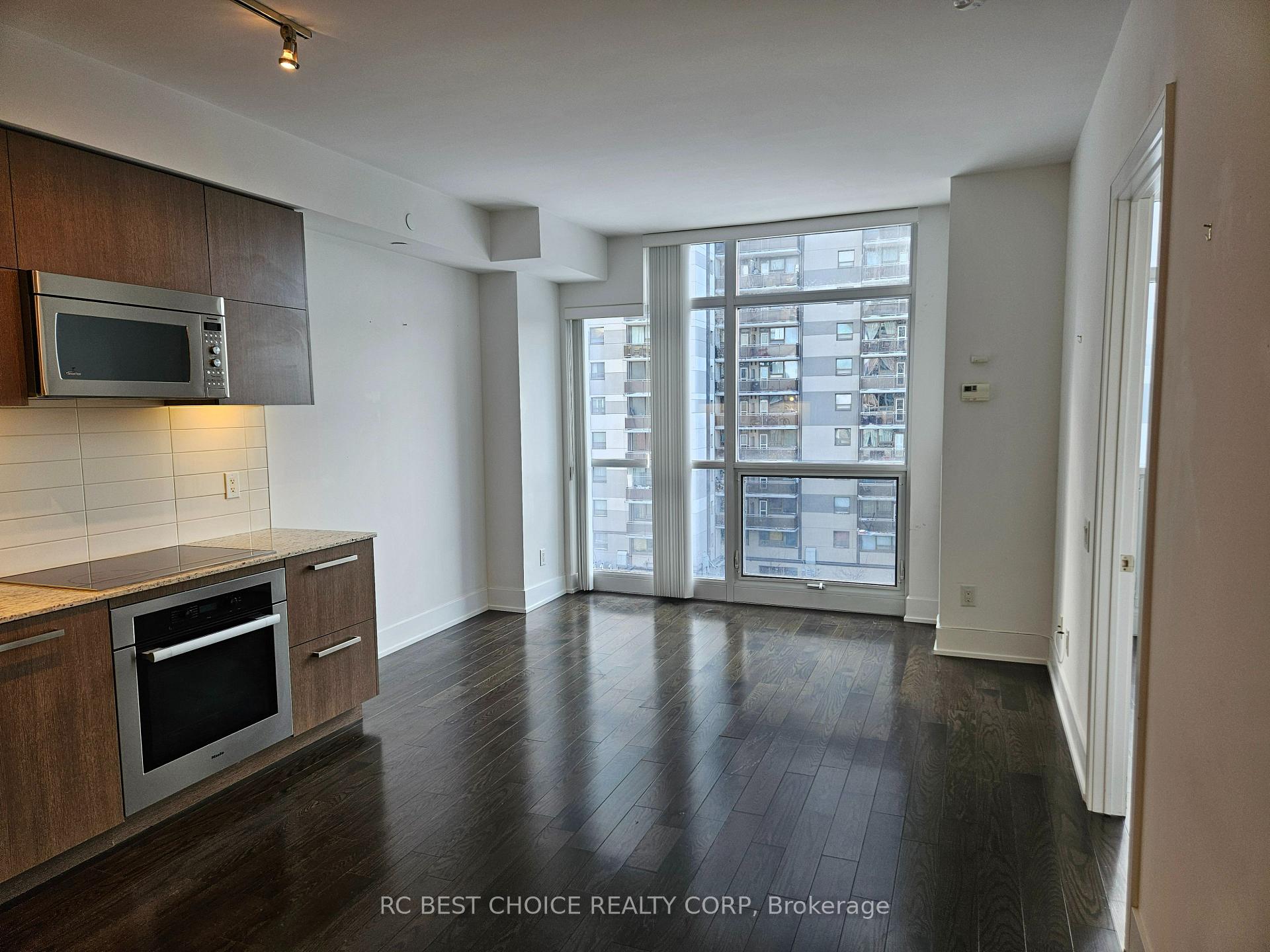 Photo 6 of Unit 405, 170 Avenue Road, Toronto, The Annex — HOMEH