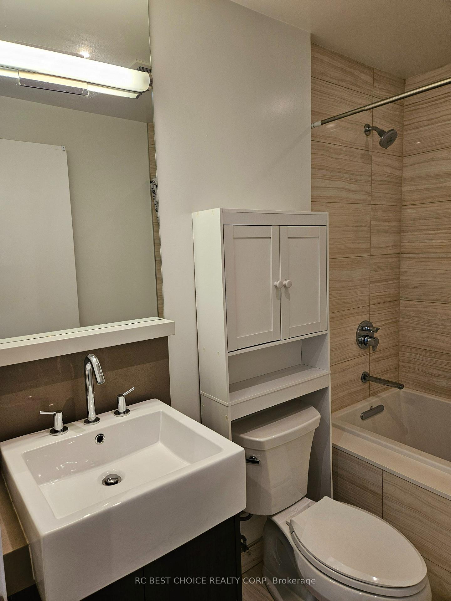 Photo 10 of Unit 405, 170 Avenue Road, Toronto, The Annex — HOMEH