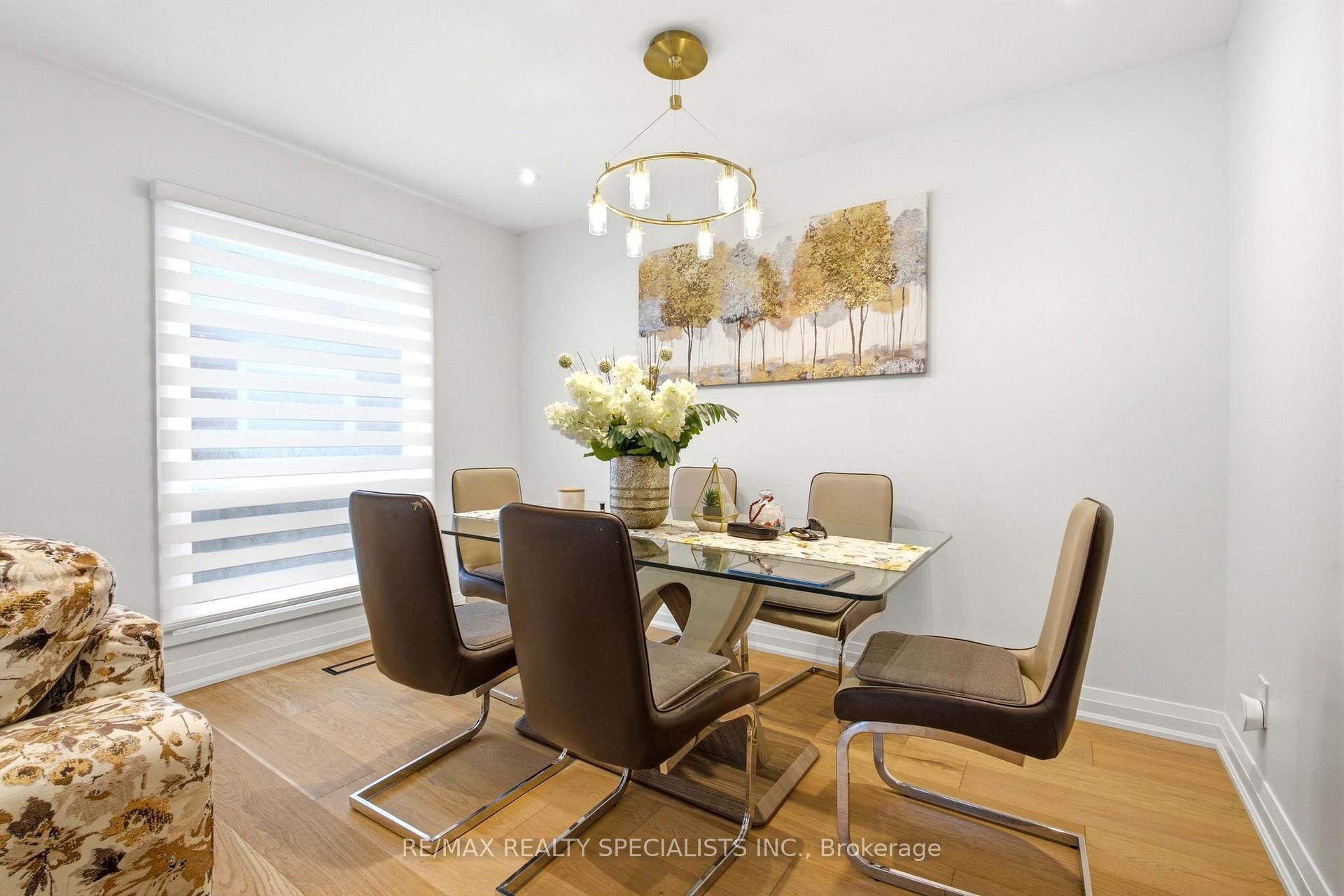 Photo 10 of 29 Blackthorn Lane, Brampton, Brampton North — HOMEH