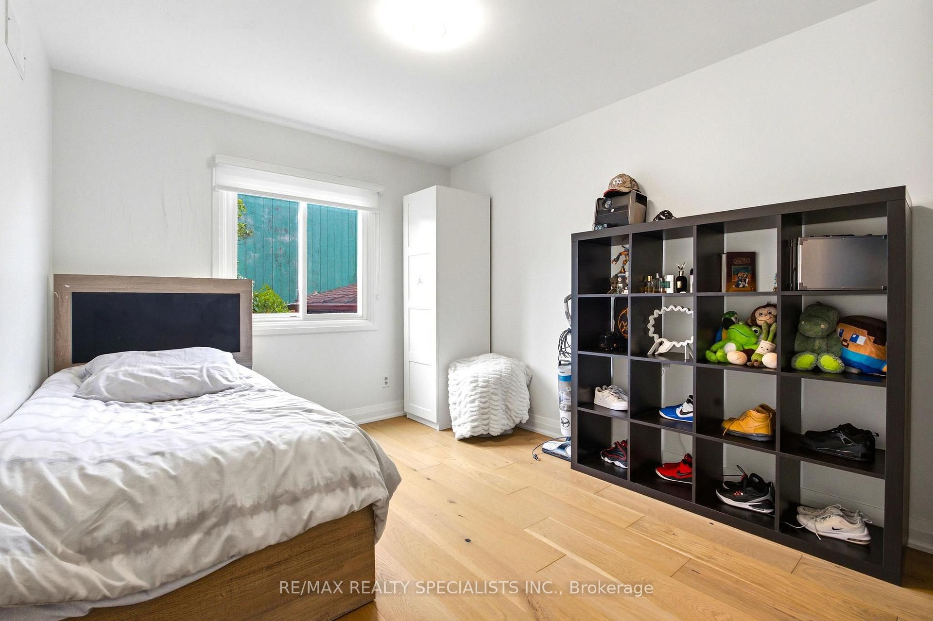 Photo 14 of 29 Blackthorn Lane, Brampton, Brampton North — HOMEH