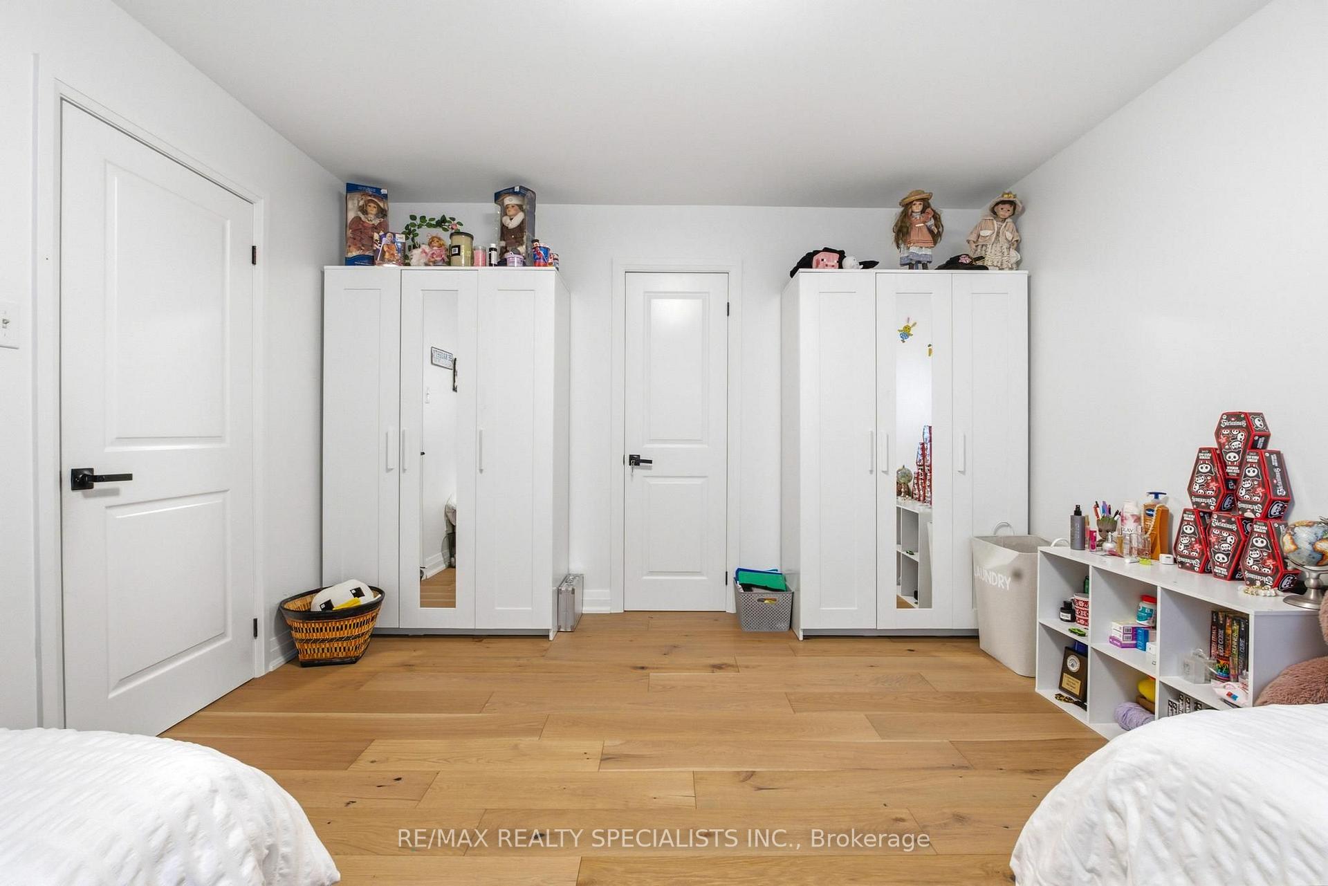 Photo 17 of 29 Blackthorn Lane, Brampton, Brampton North — HOMEH