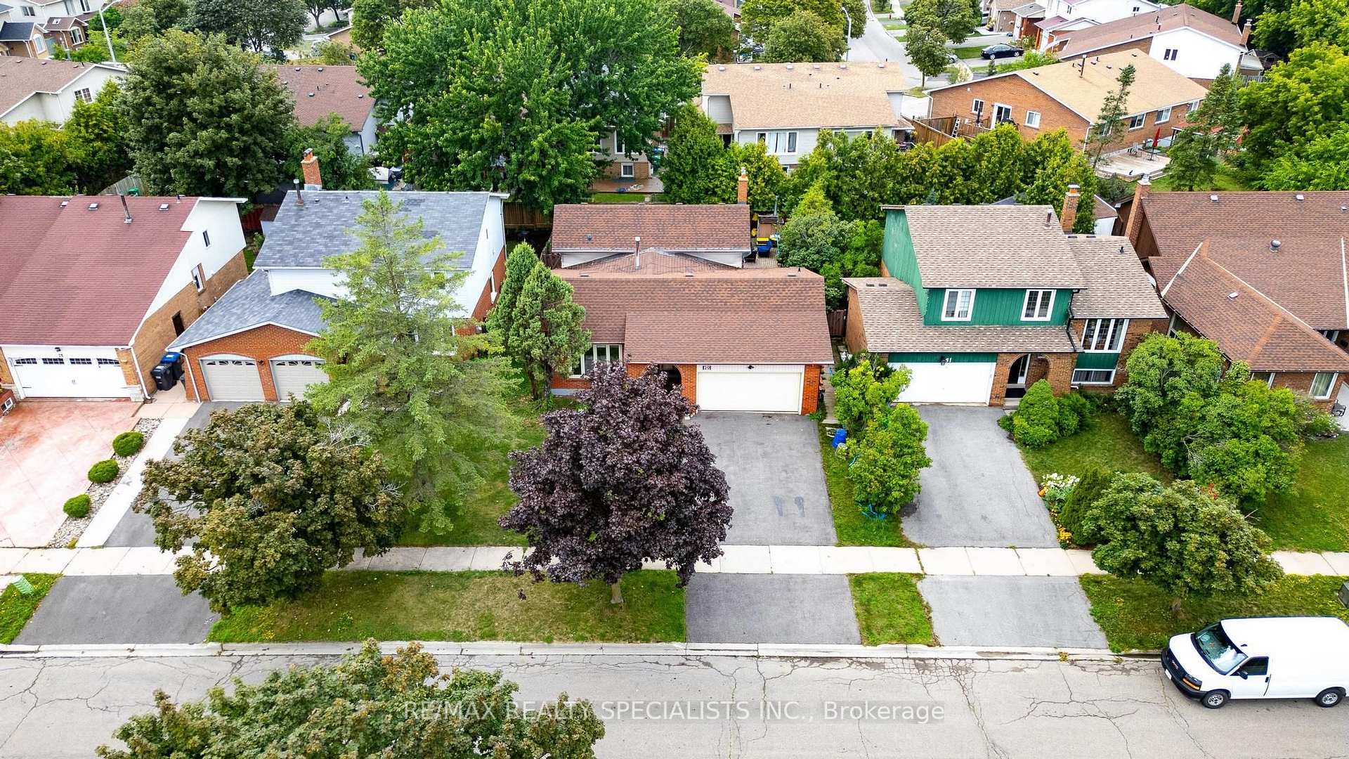 Photo 38 of 29 Blackthorn Lane, Brampton, Brampton North — HOMEH
