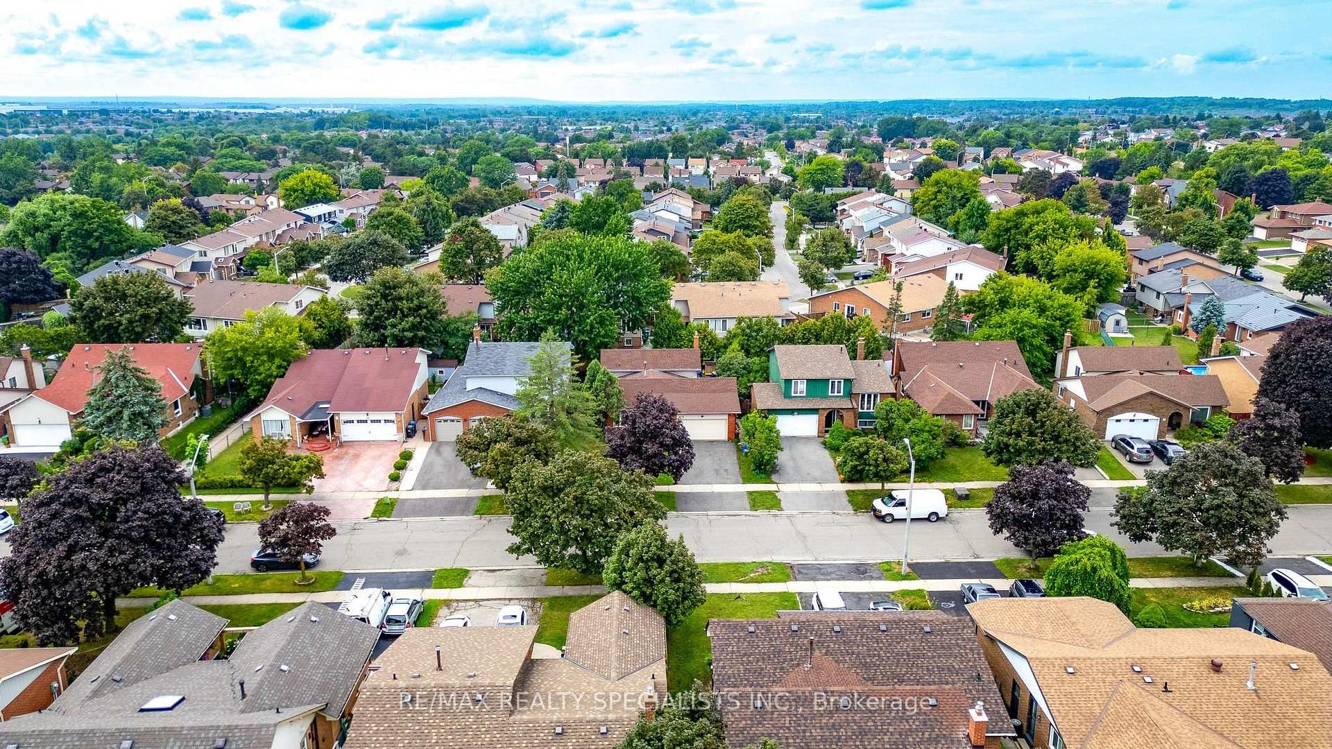 Photo 42 of 29 Blackthorn Lane, Brampton, Brampton North — HOMEH