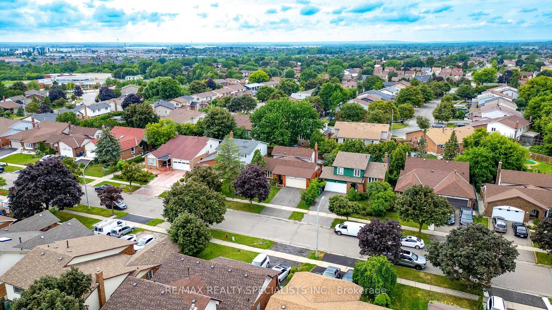 Photo 43 of 29 Blackthorn Lane, Brampton, Brampton North — HOMEH