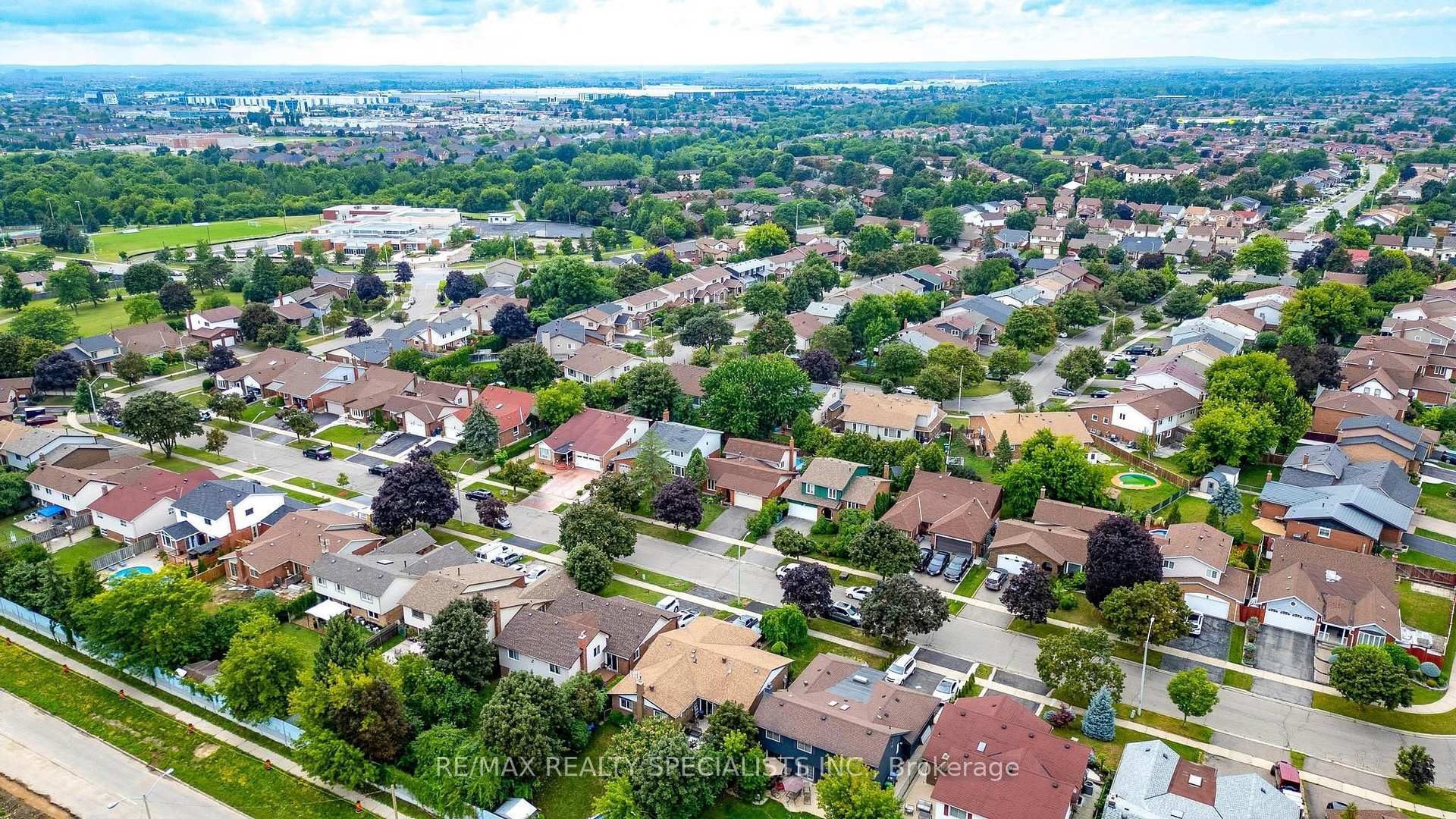 Photo 44 of 29 Blackthorn Lane, Brampton, Brampton North — HOMEH