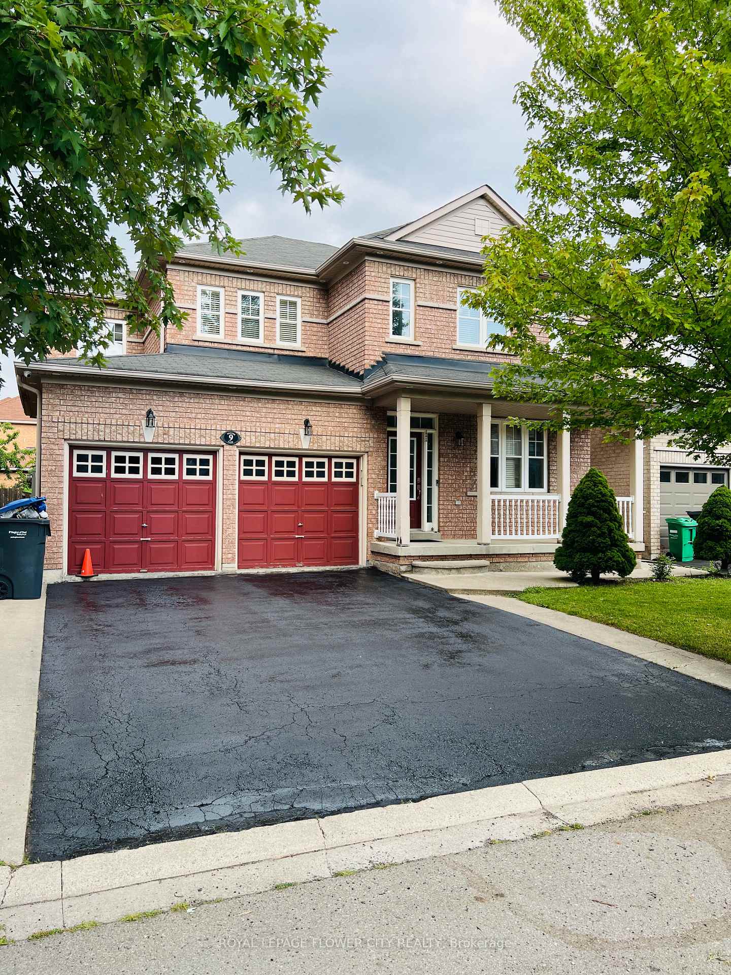 Photo 2 of 9 Shuter Lane, Brampton, Bram West — HOMEH