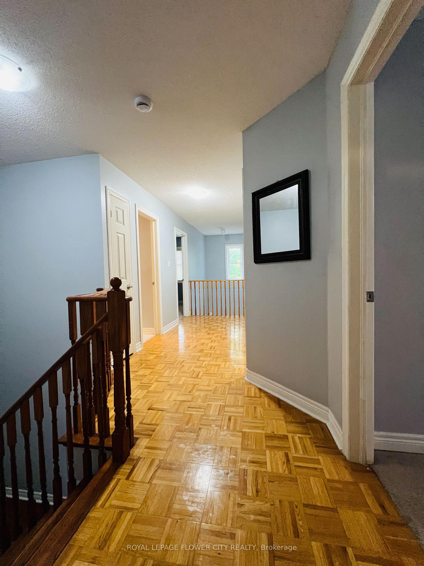 Photo 11 of 9 Shuter Lane, Brampton, Bram West — HOMEH