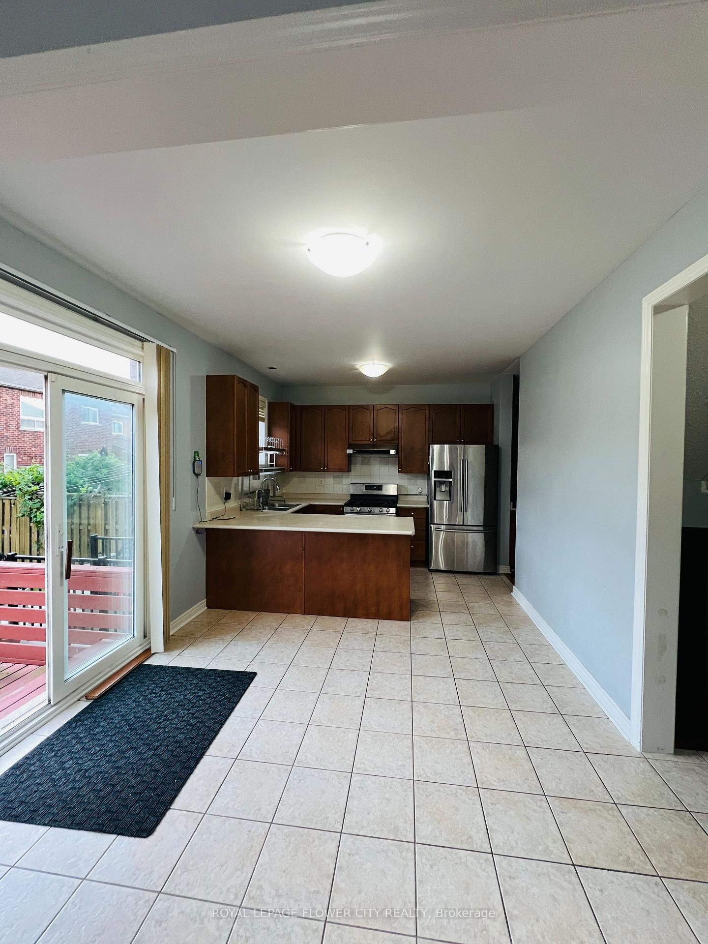 Photo 19 of 9 Shuter Lane, Brampton, Bram West — HOMEH